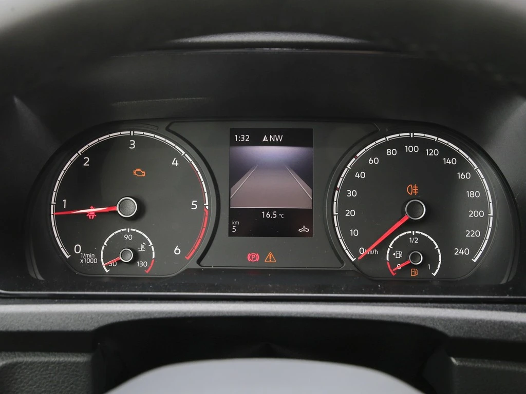 Volkswagen-Caddy-image-13