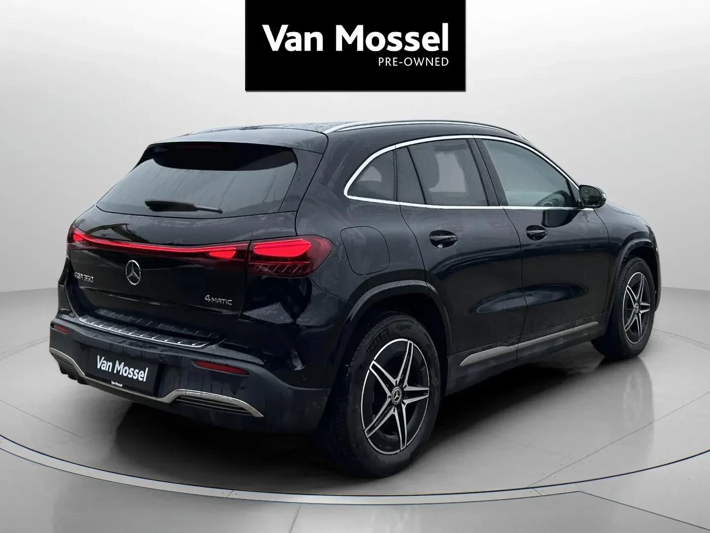 Mercedes-Benz-EQA-image-4