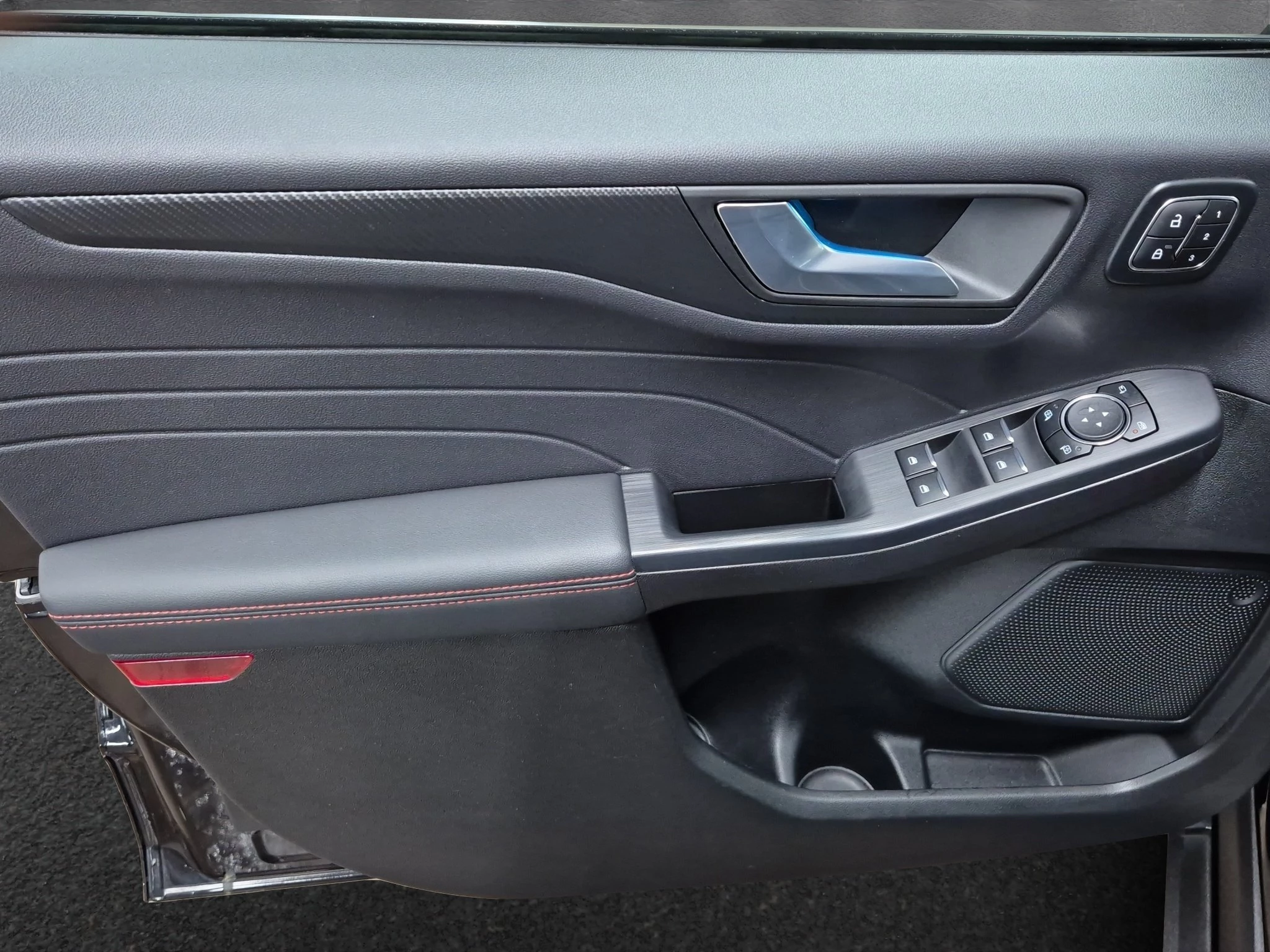 Ford Kuga ST-Line X Aut.*360GRAD*LED-MATRIX*NAVI*GRA*WINTER-PKT.