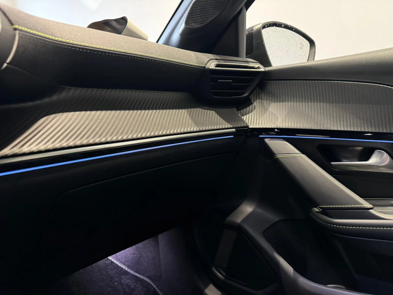 Peugeot-208-image-12