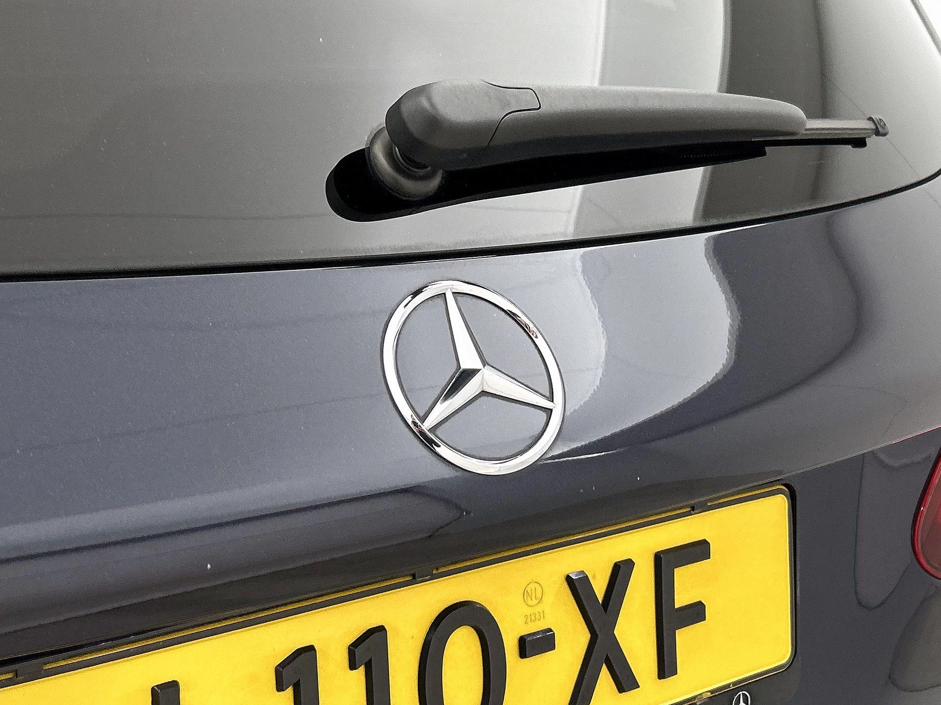 Mercedes-Benz-GLC-image-28
