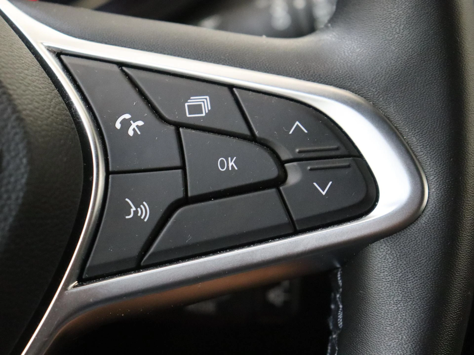 Renault-Clio-image-12