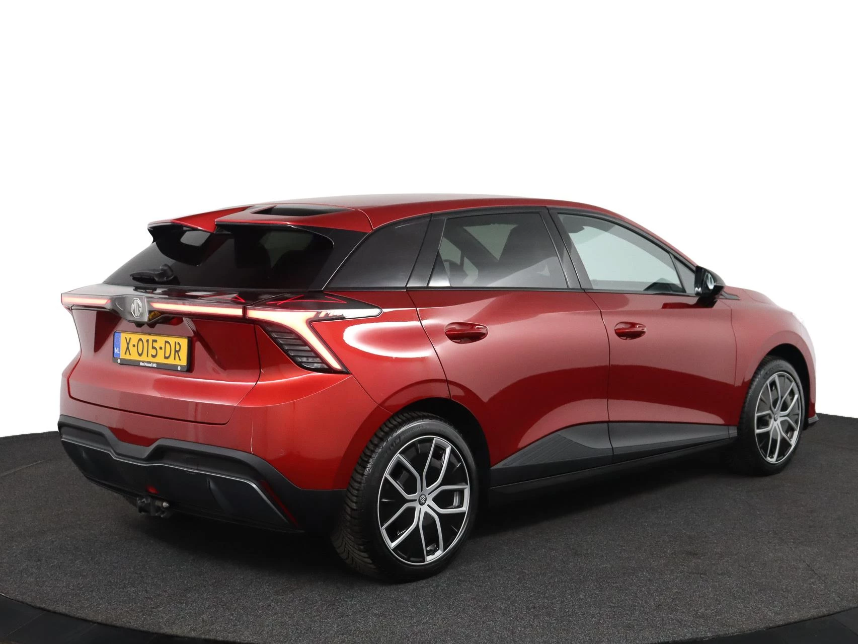 MG-MG4 EV-image-1