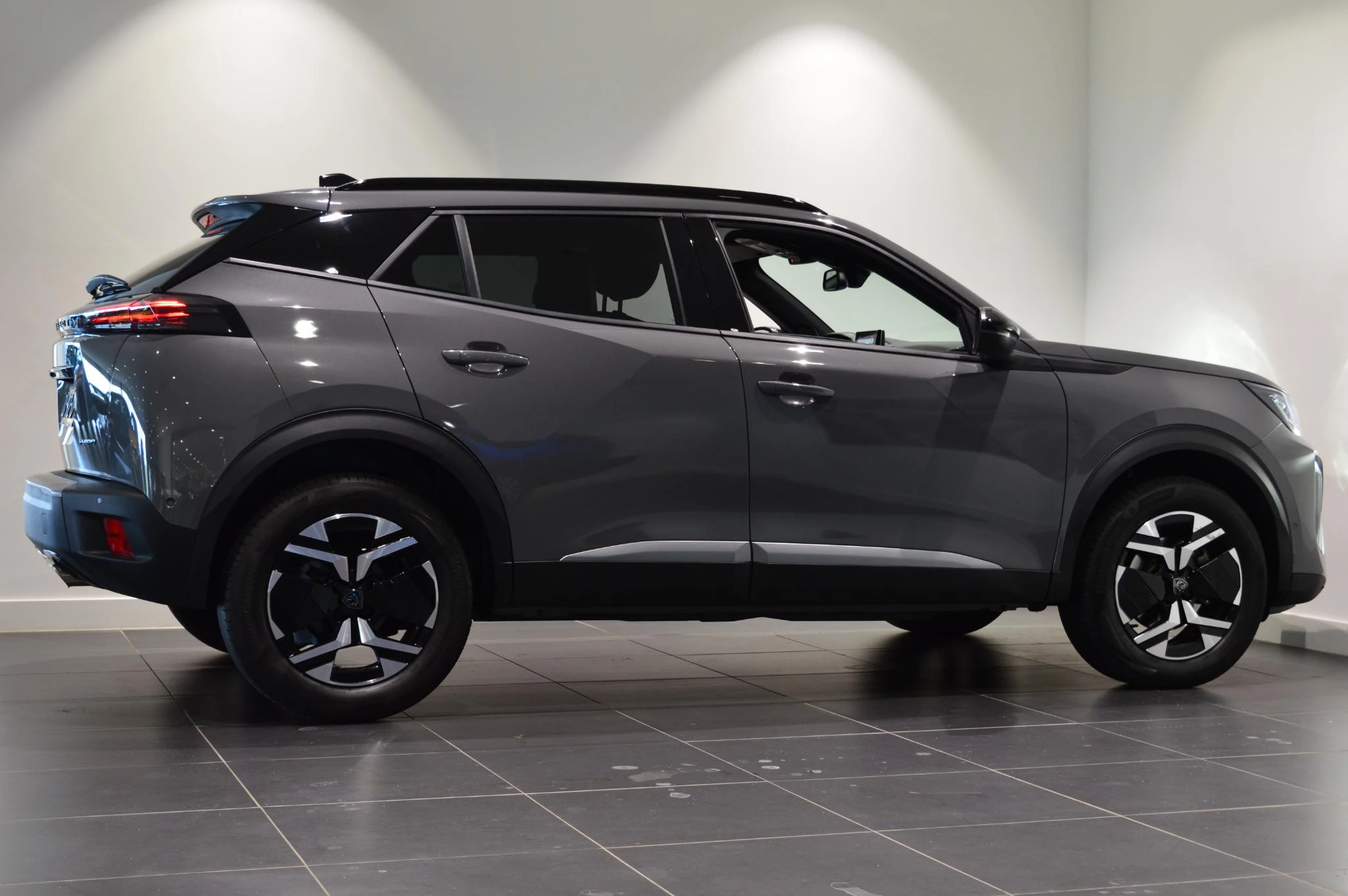Peugeot-2008-image-18