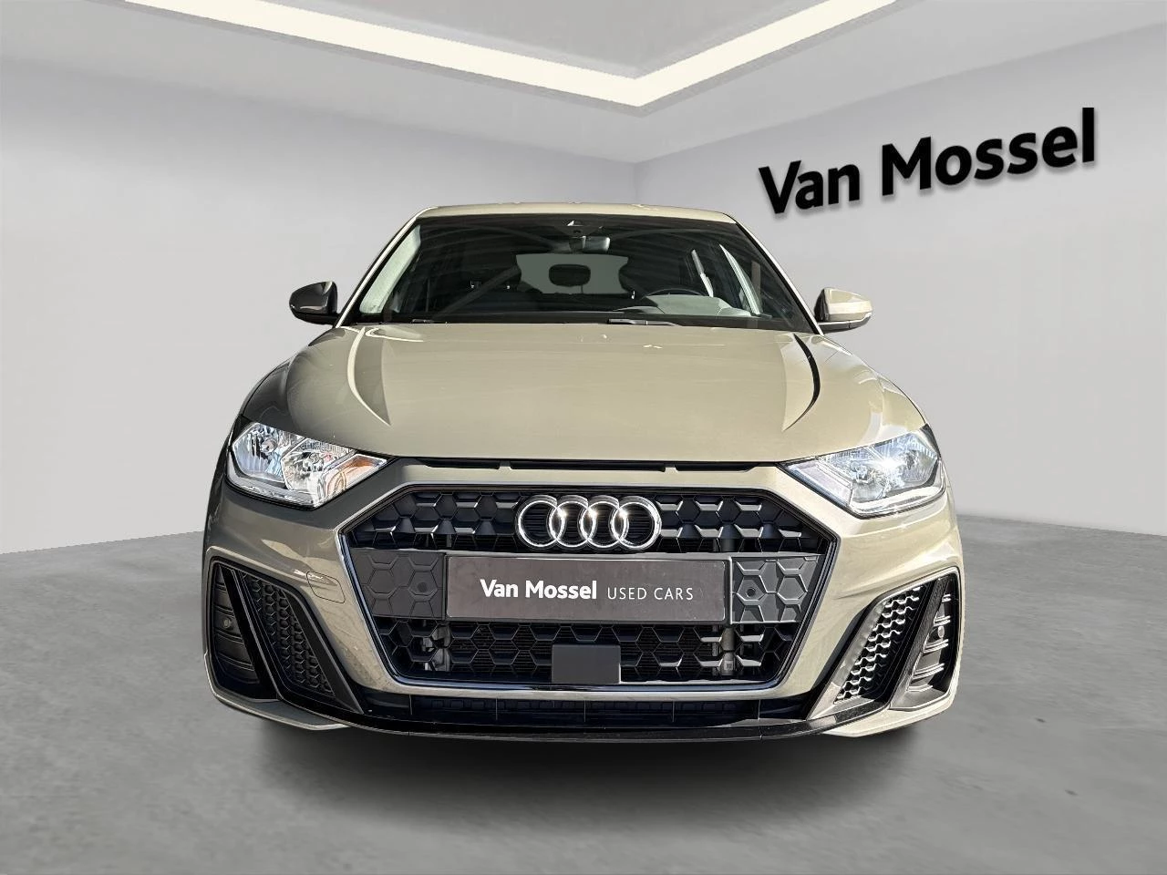 Audi-A1 Sportback-image-1
