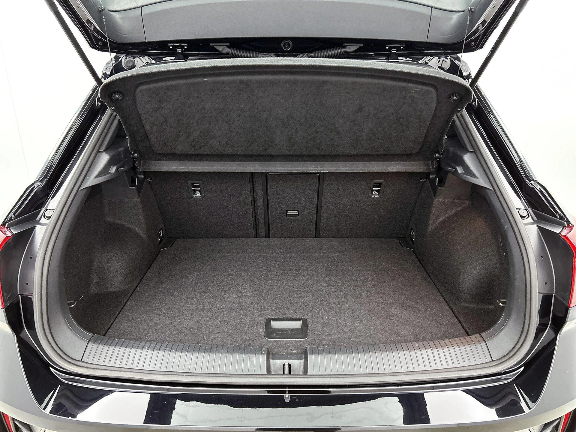 Volkswagen T-Roc 1.0 TSI R-Line | 110 PK |