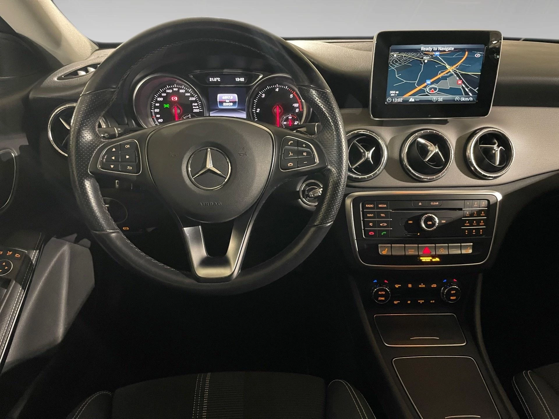 Mercedes-Benz-CLA-image-5