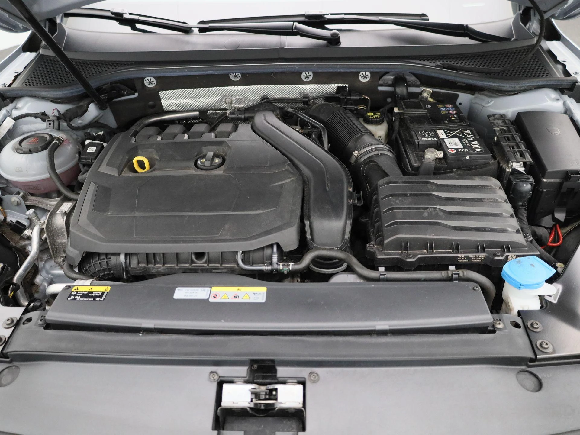 Volkswagen-Passat-image-34