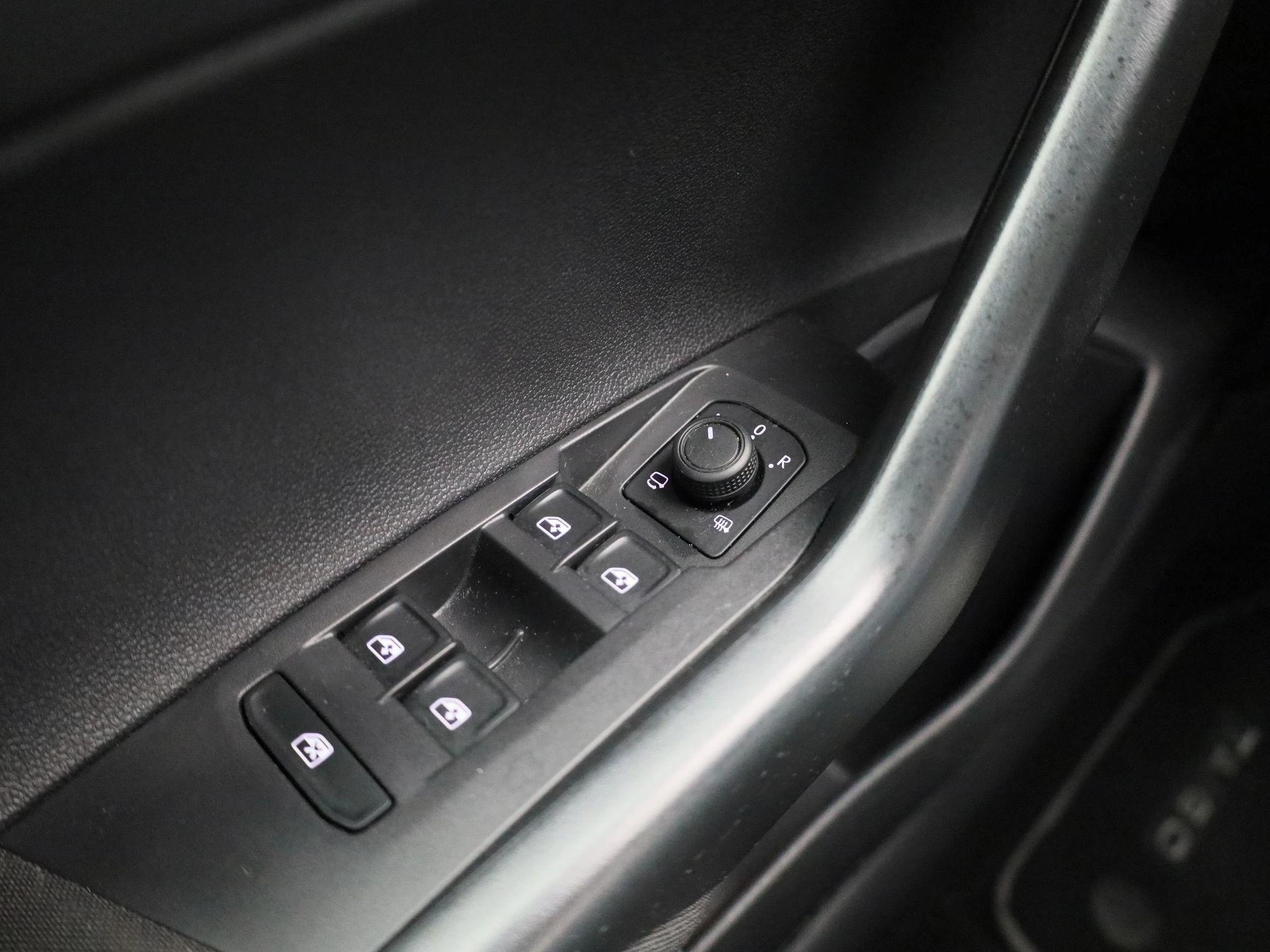 Volkswagen-Taigo-image-21