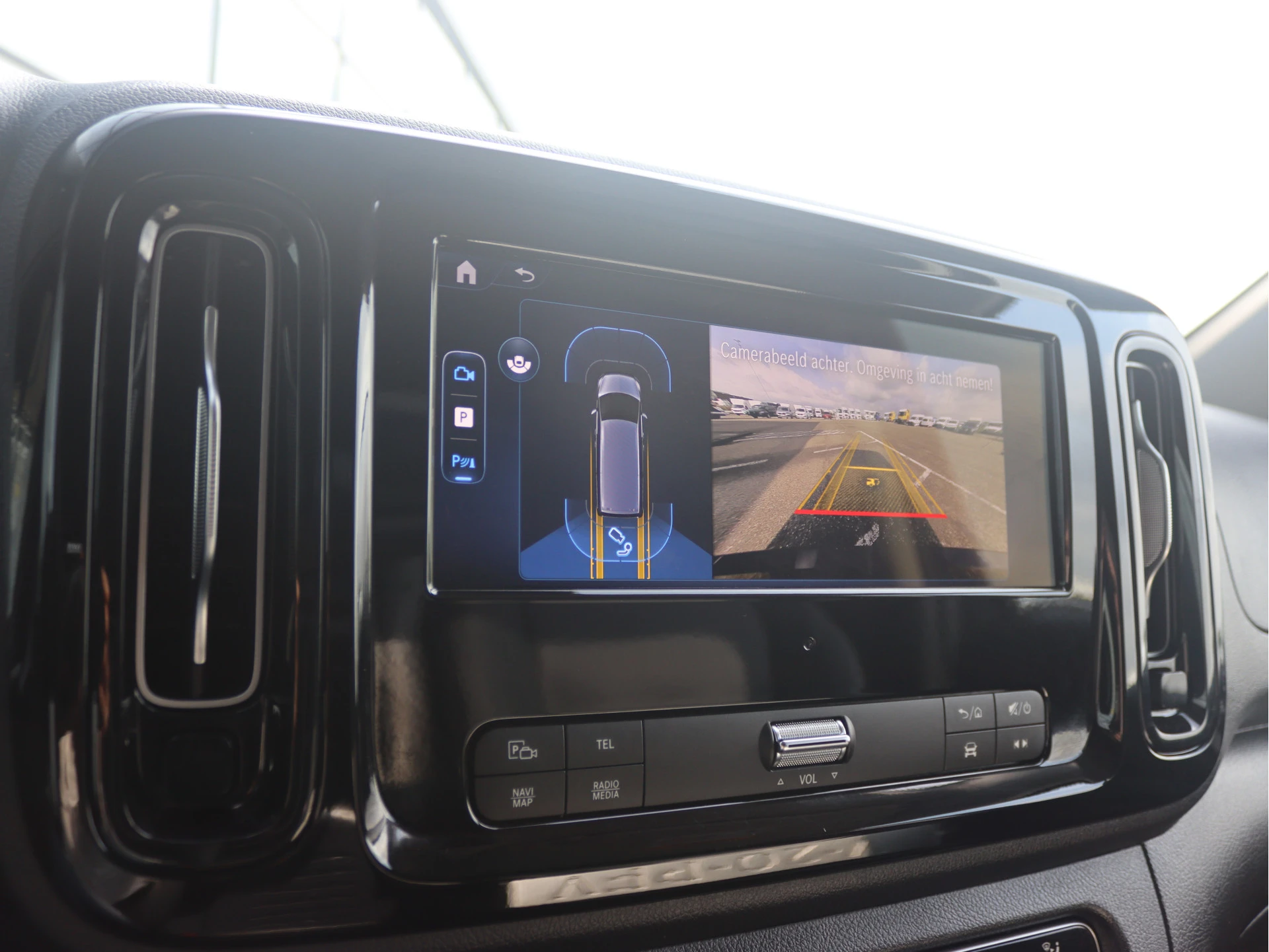 Mercedes-Benz-Vito-image-9