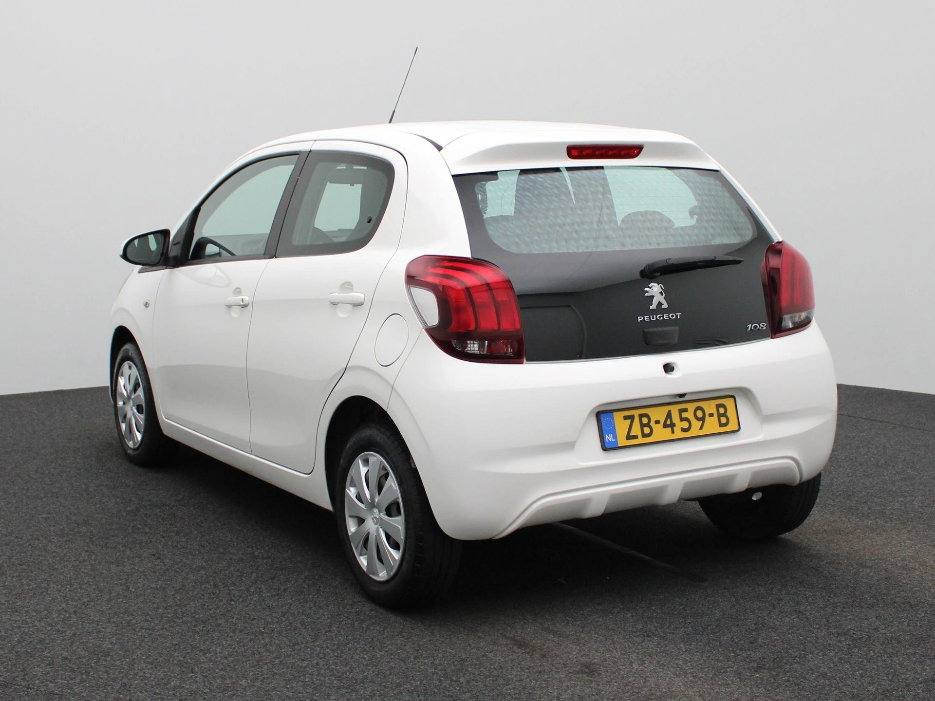 Peugeot-108-image-1