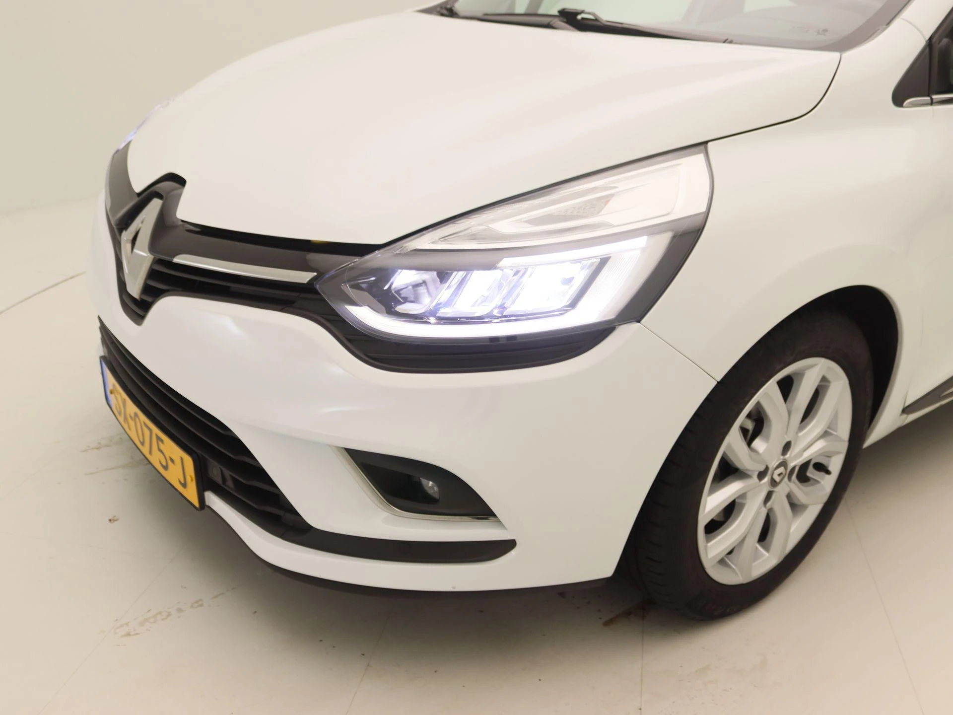 Renault-Clio-image-14