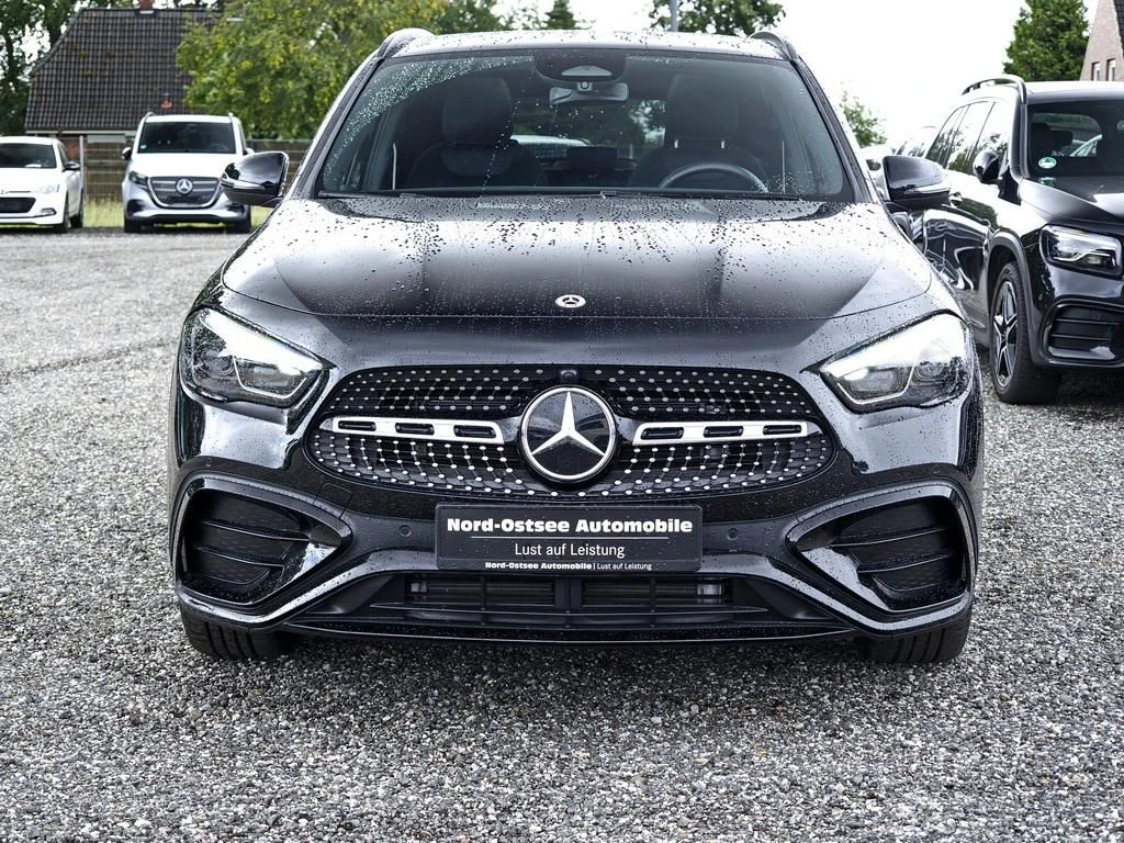 Mercedes-Benz-GLA 200 d-image-3