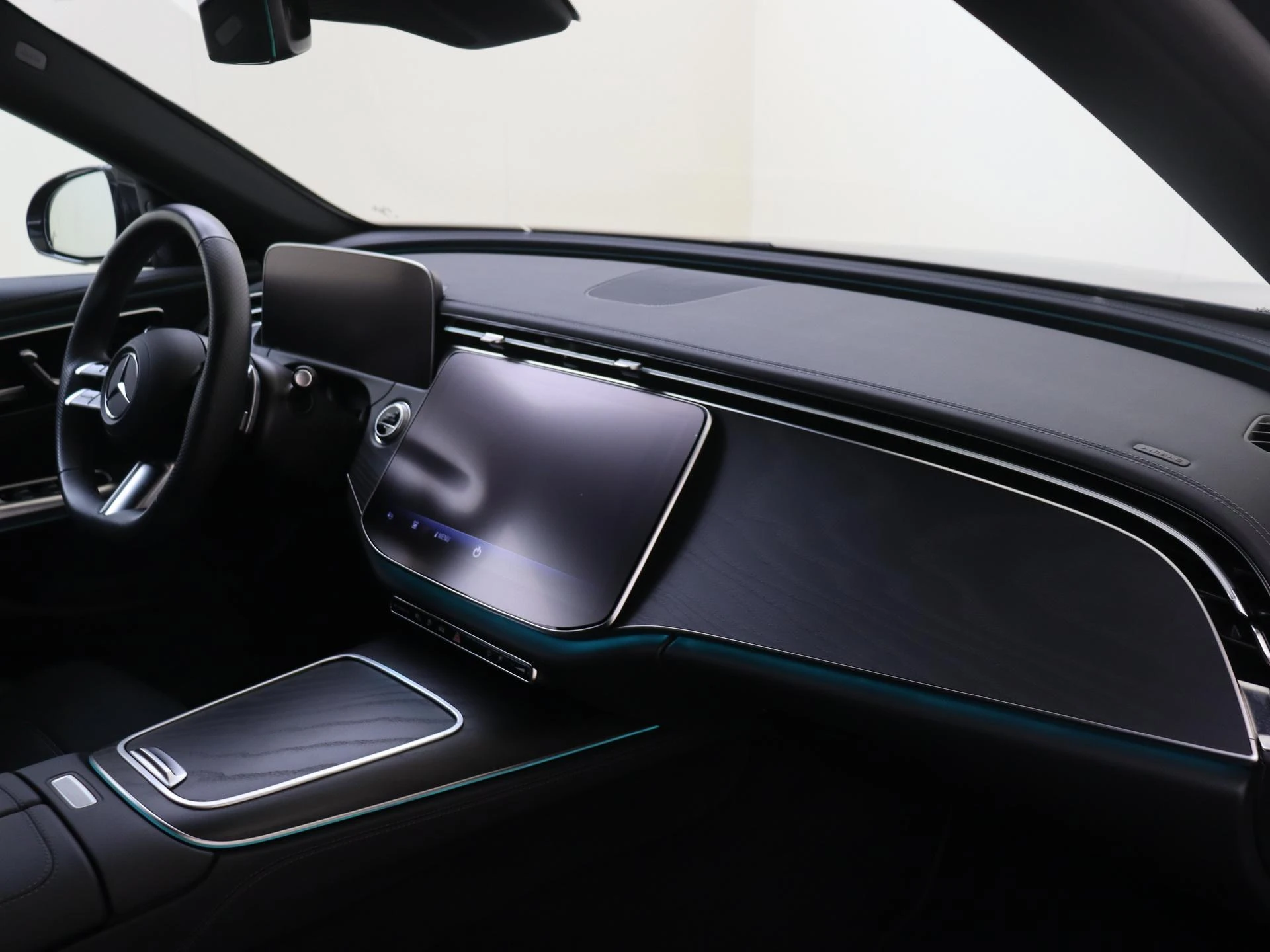 Mercedes-Benz-E-Klasse-image-4