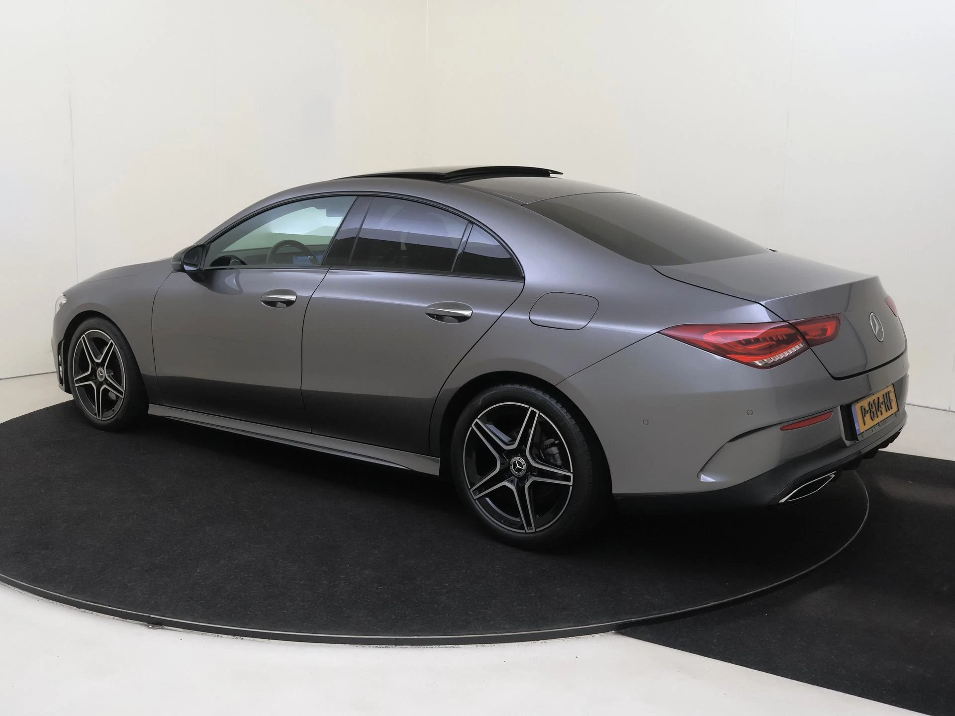 Mercedes-Benz-CLA-image-2