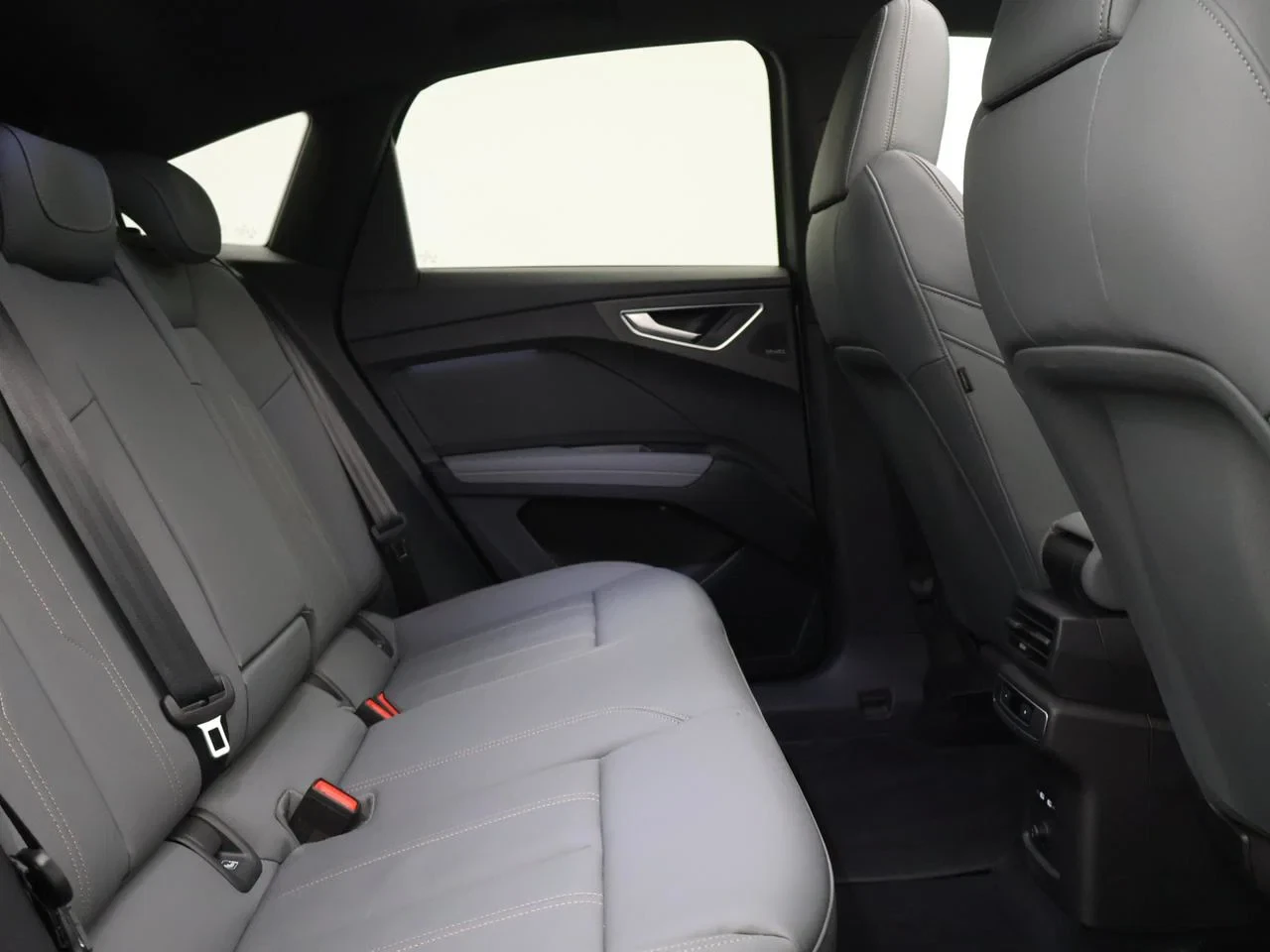 Audi-Q4 Sportback e-tron-image-7