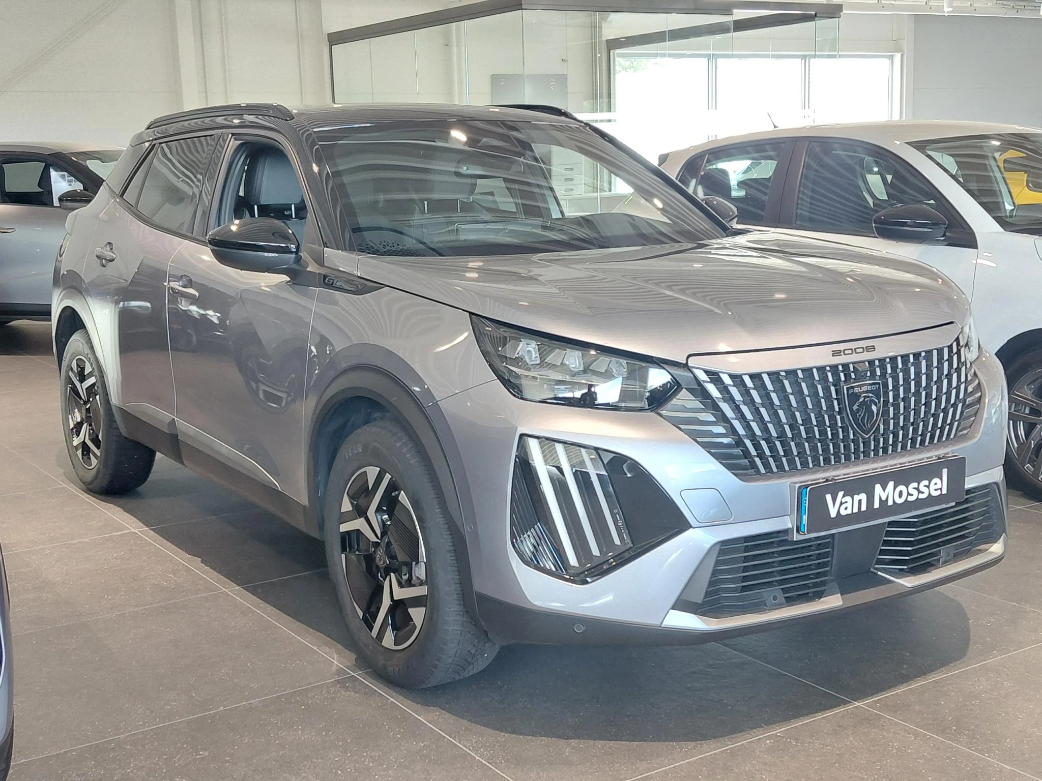 Peugeot-2008-image-2