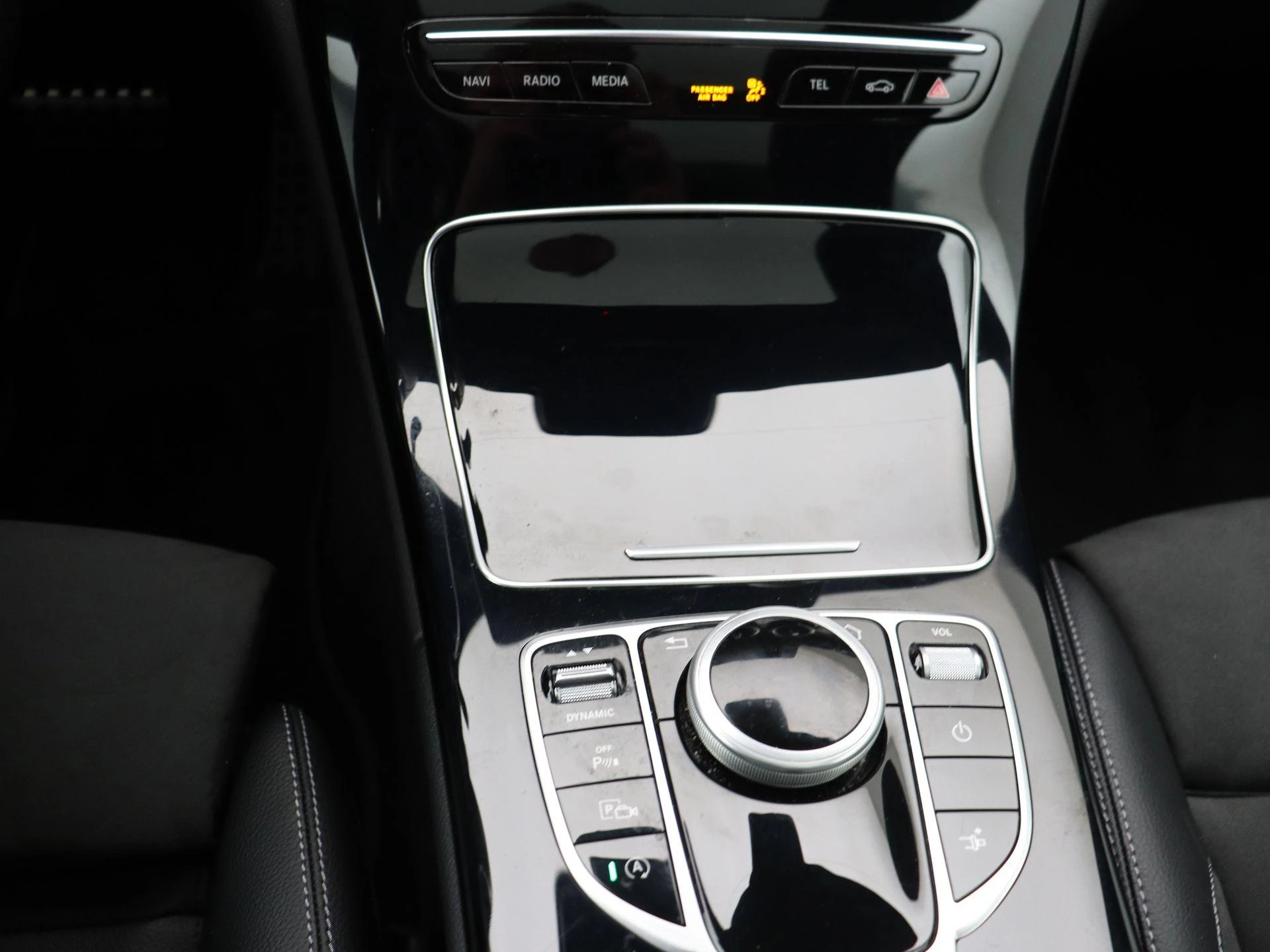 Mercedes-Benz C-Klasse 300 AMG LINE Coupé + 258 PK + PANO DAK + BURMESTER + TREKHAAK +