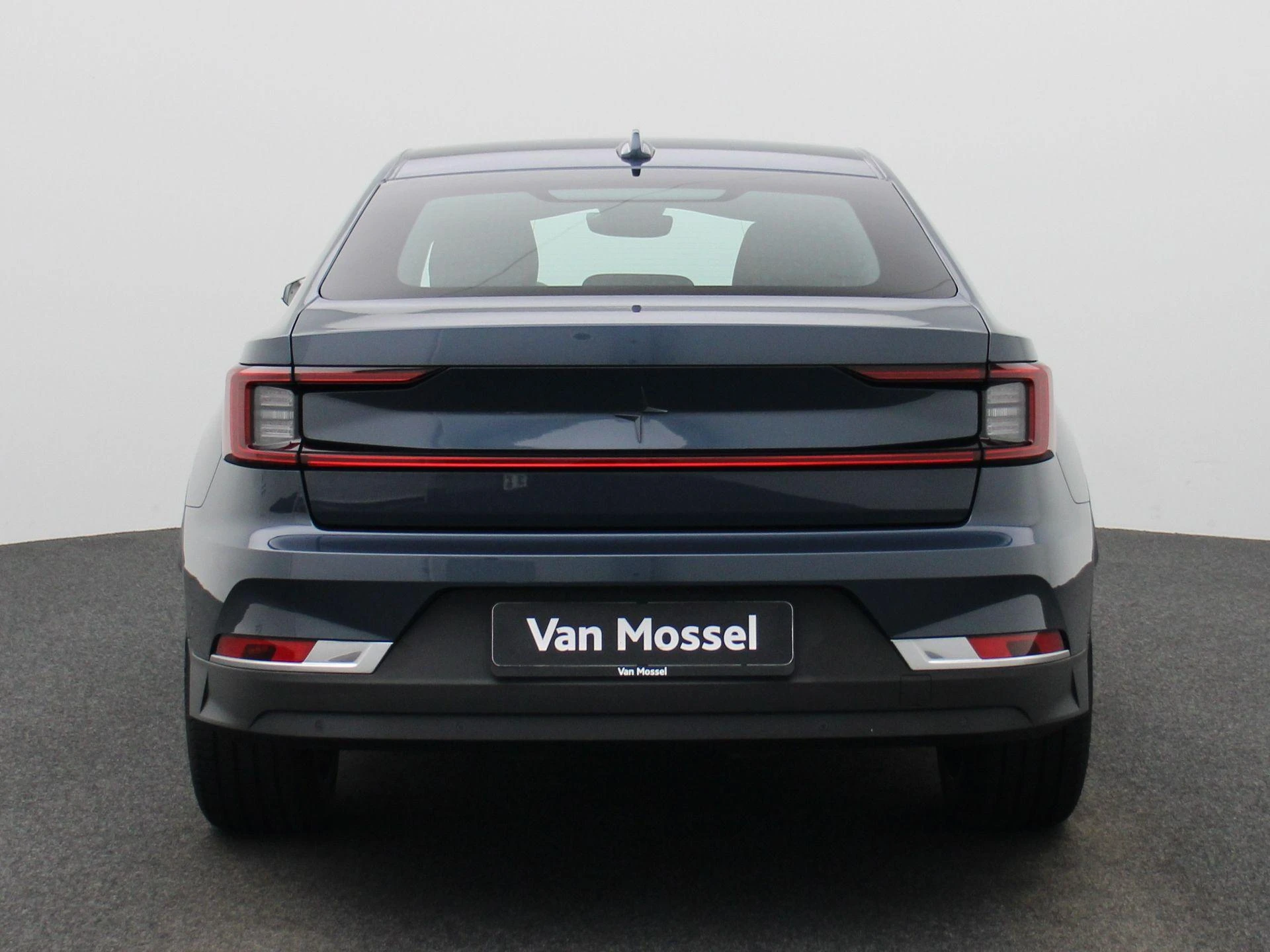 Polestar-2-image-4