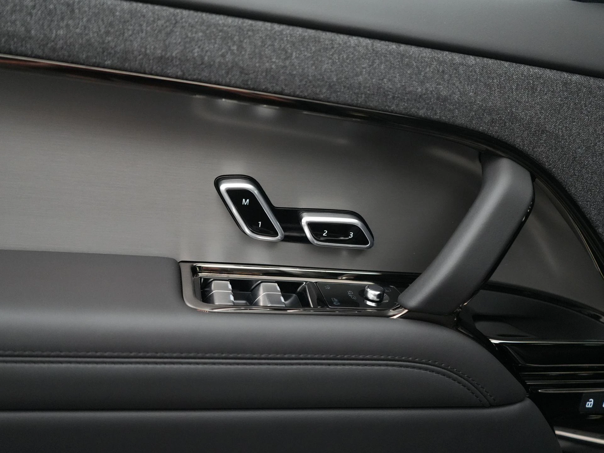 Land Rover-Range Rover Sport-image-34