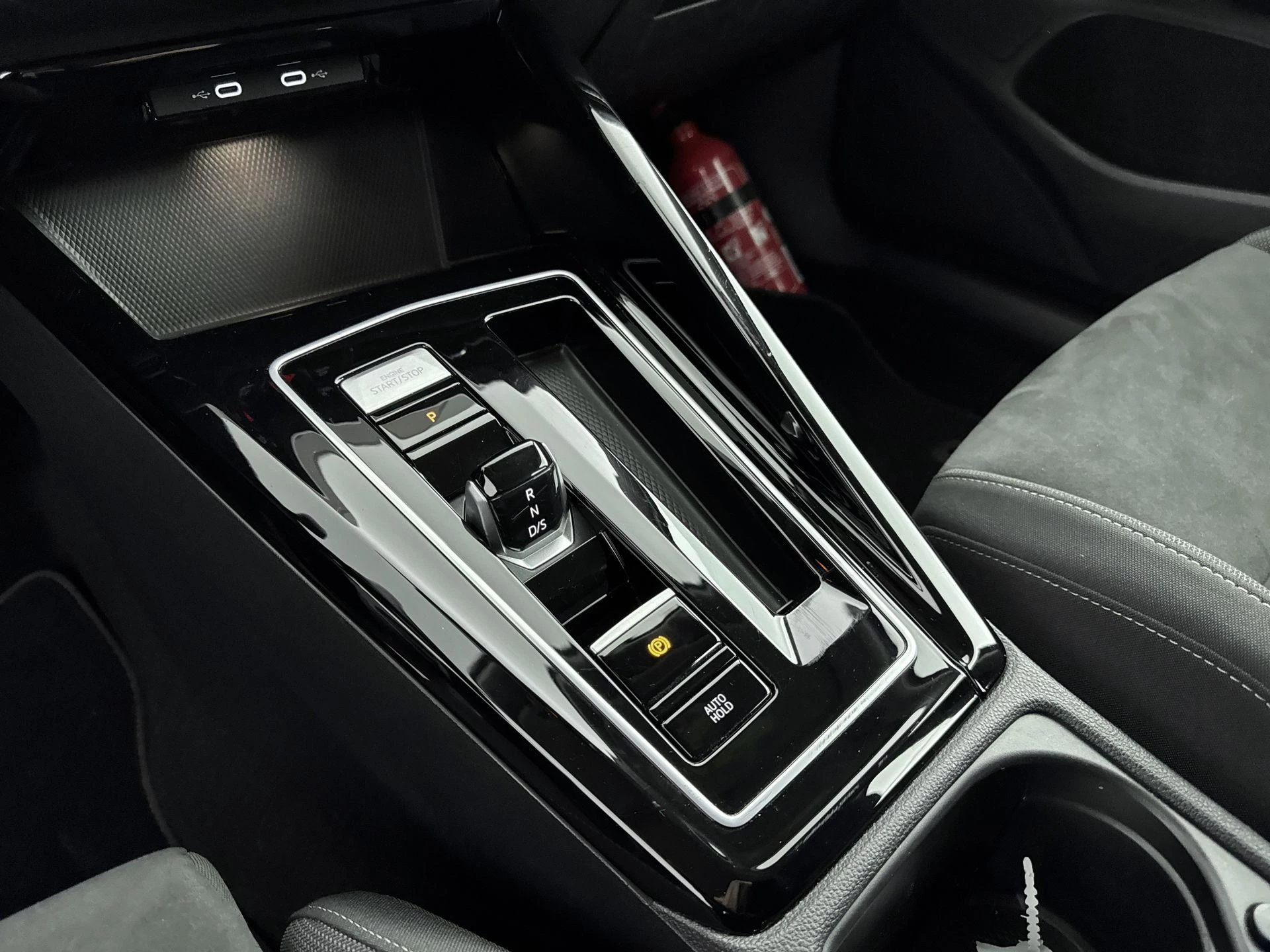 Volkswagen-Golf-image-20