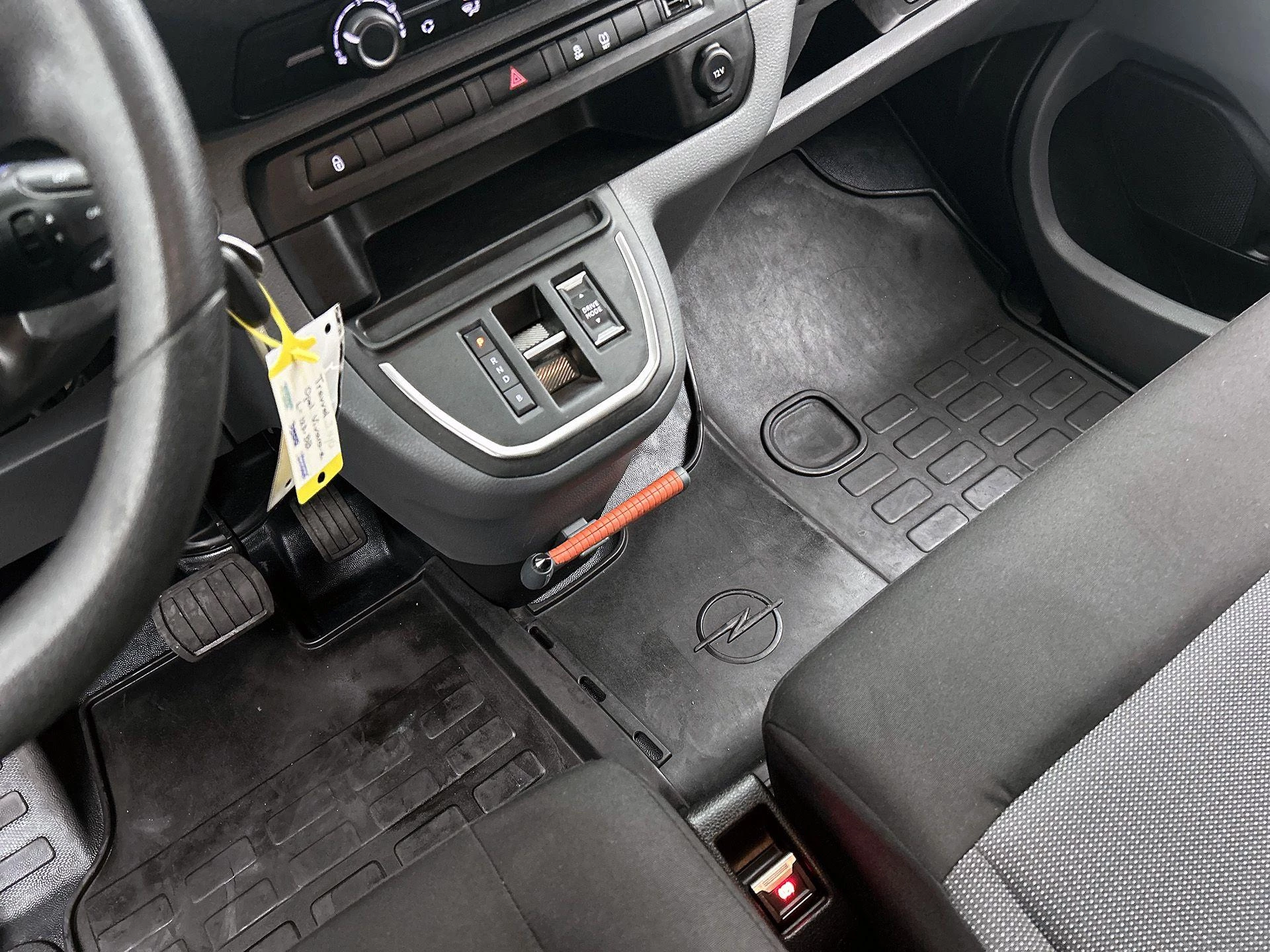 Opel-Vivaro-e-image-21