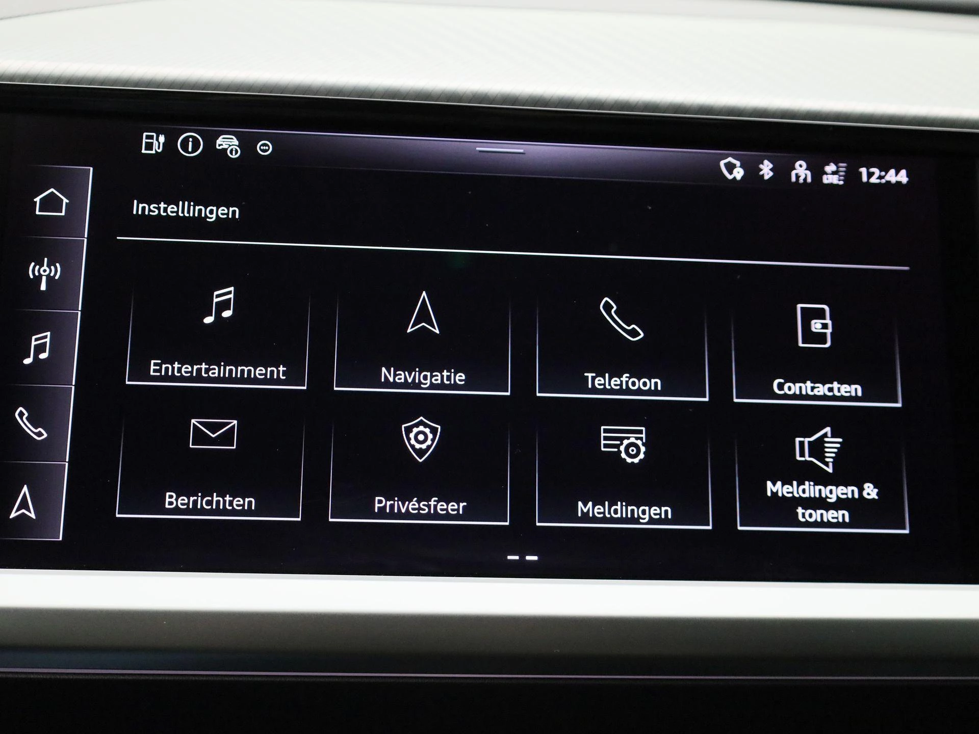 Audi-Q4 e-tron-image-19