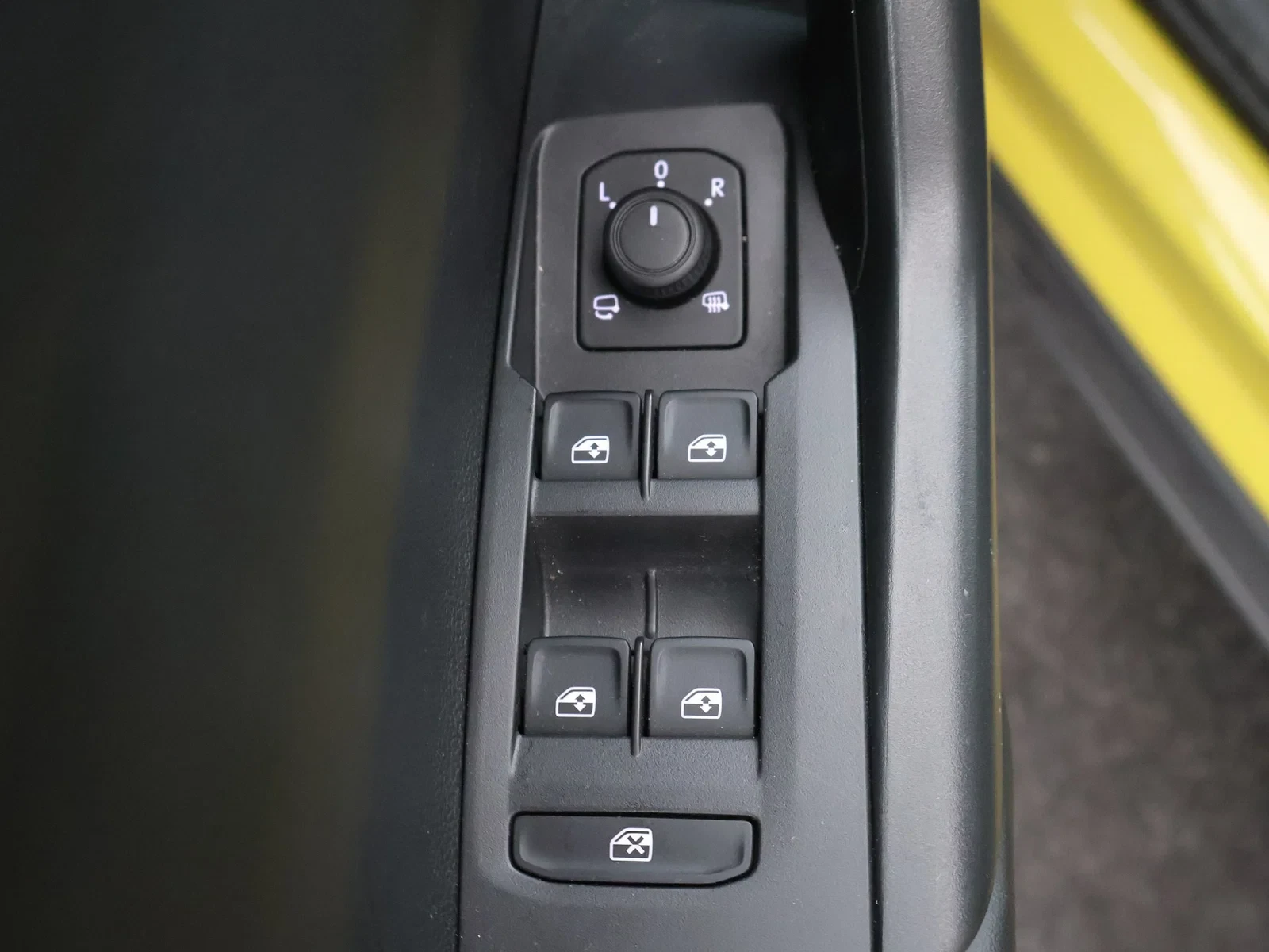 Volkswagen T-Cross T-Cross United 1.0TSI 115PK *CAMERA*CRUISE*LANE-ASSIST*VIRTUAL COCKPIT*APP-CONNECT*...*