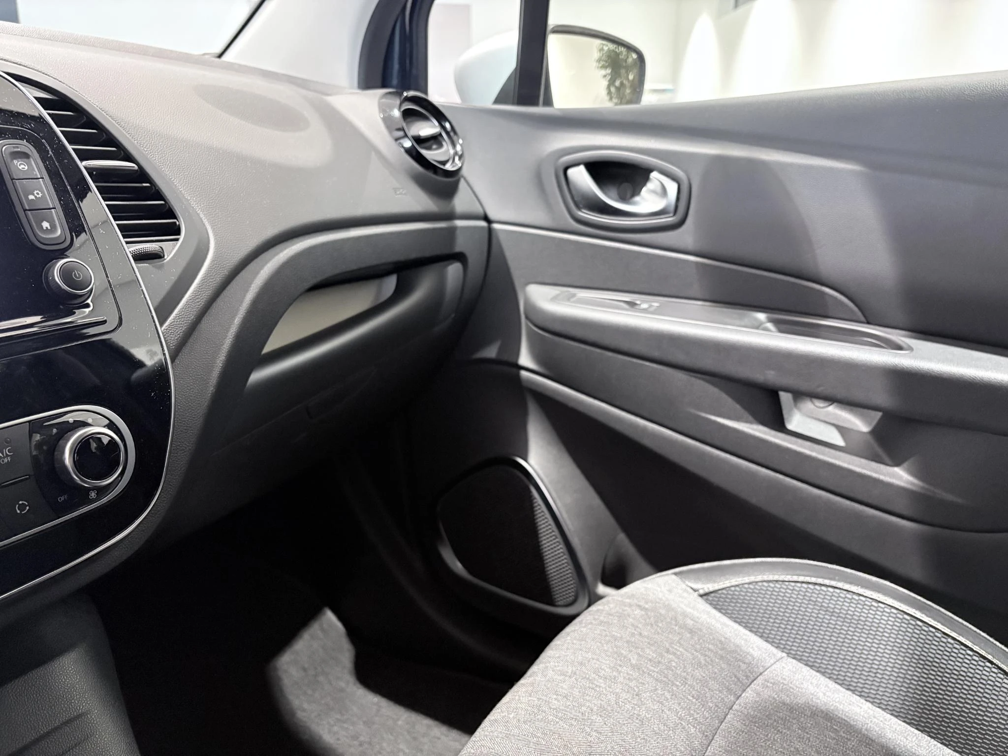 Renault-Captur-image-21