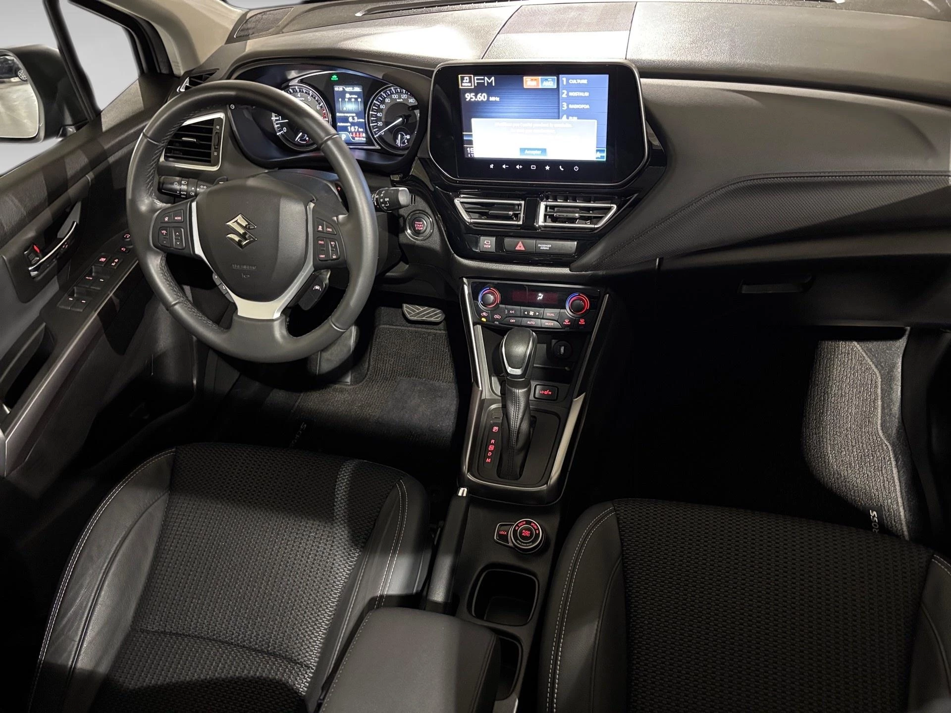 Suzuki-S-Cross-image-13