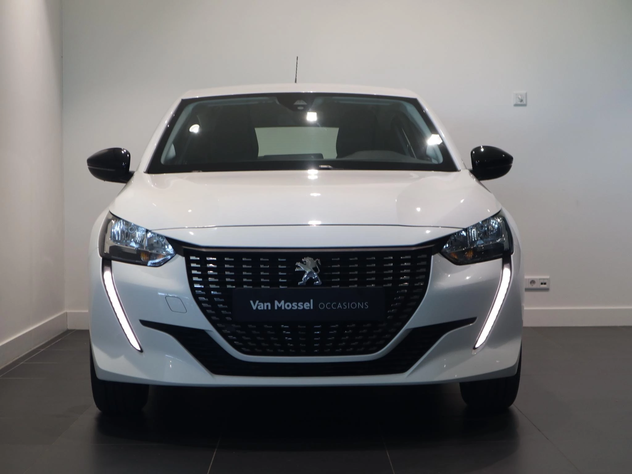 Peugeot-208-image-2