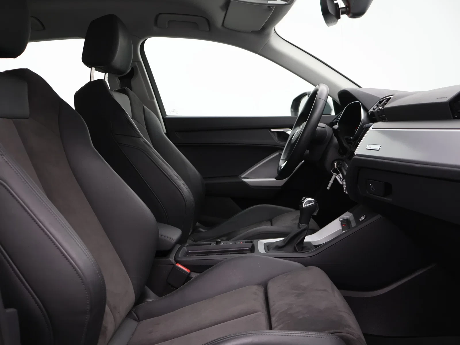 Audi-Q3-image-10