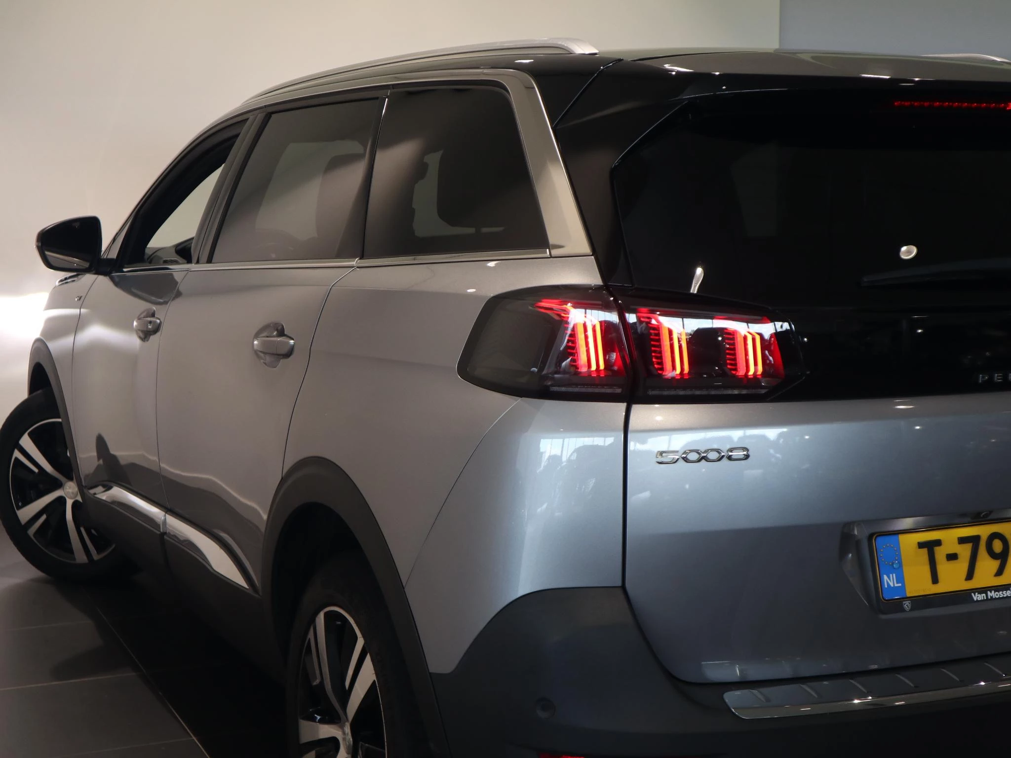 Peugeot-5008-image-26