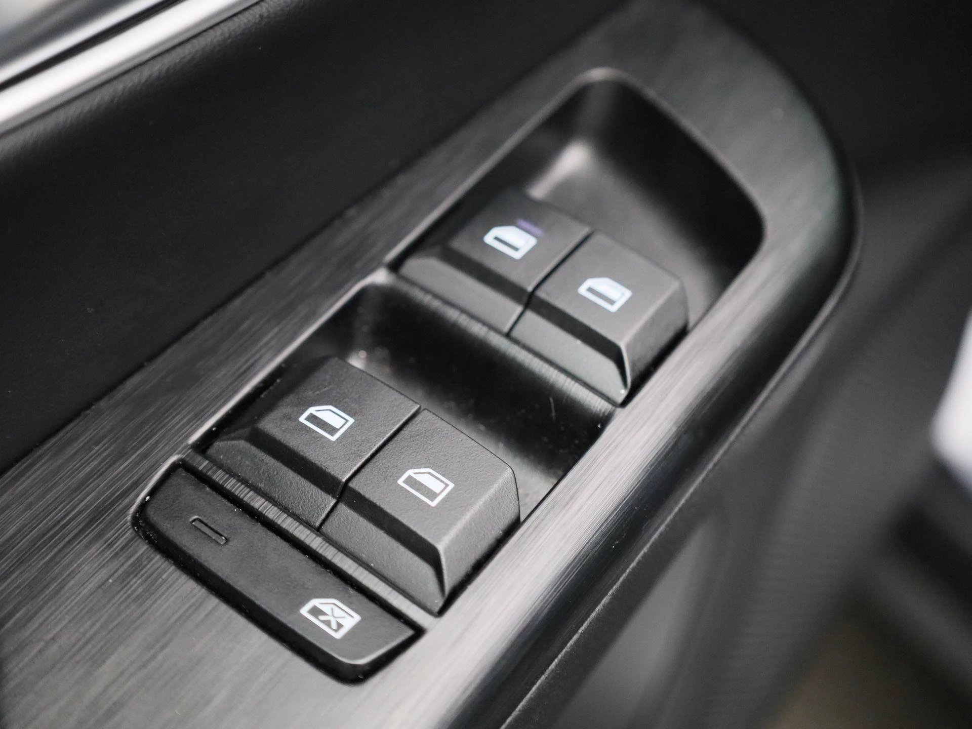 MG-ZS-image-29