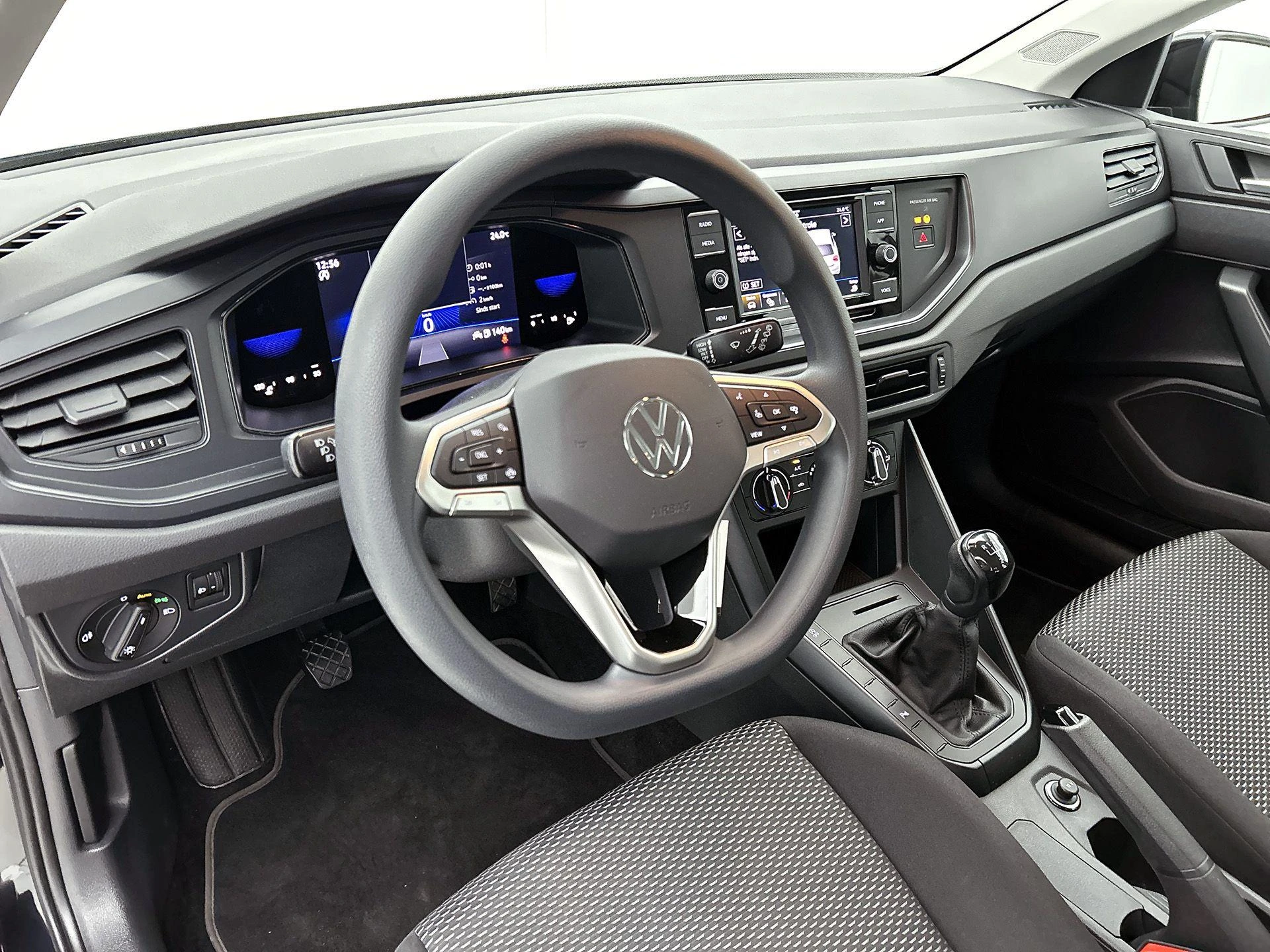 Volkswagen-Polo-image-20