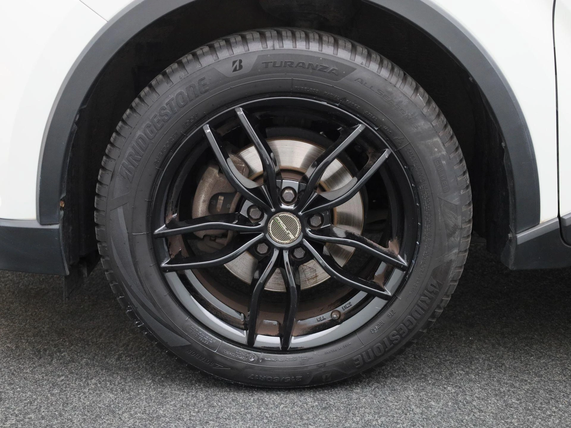 Toyota-C-HR-image-13