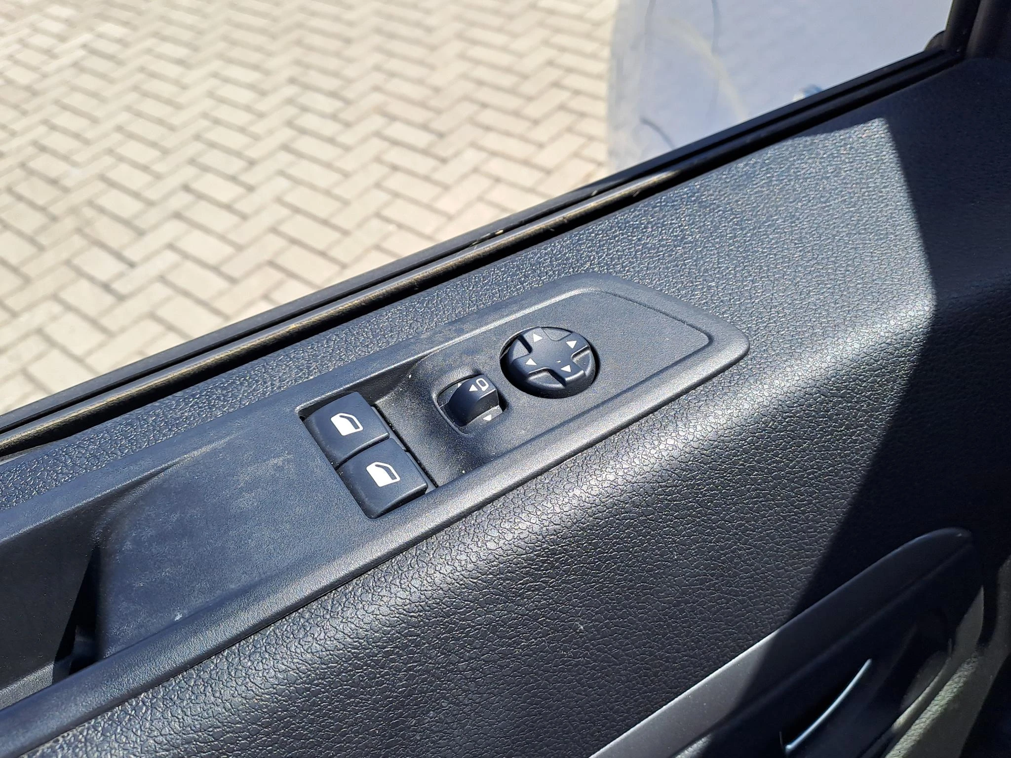 Peugeot-e-Expert-image-8
