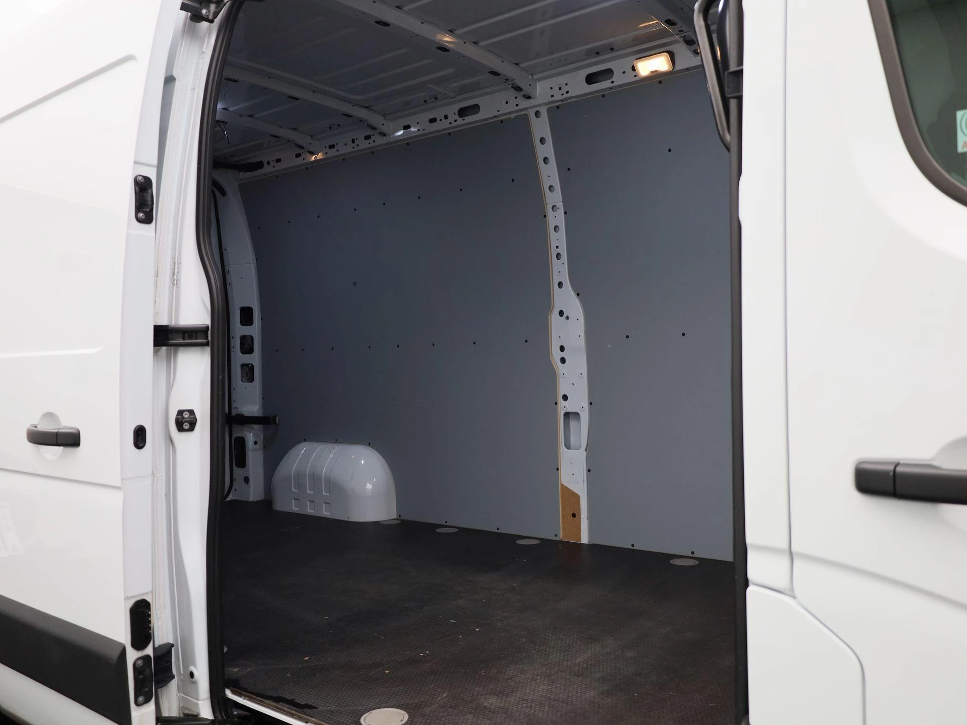 Renault Master T35 2.3 dCi 135 L3H2 Comfort
