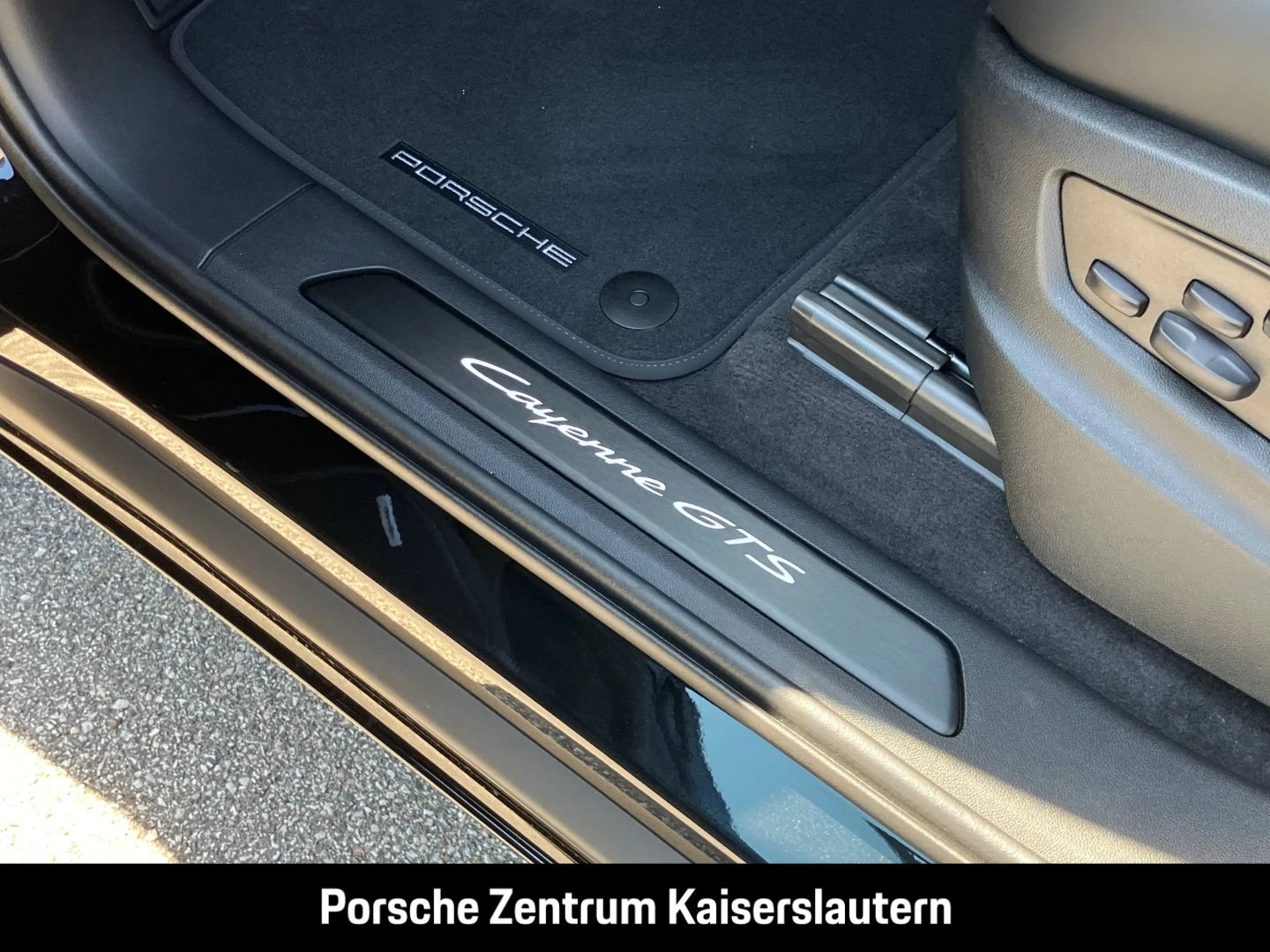 Porsche Cayenne GTS Coupe InnoDrive HA-Lenkung Head-Up gts