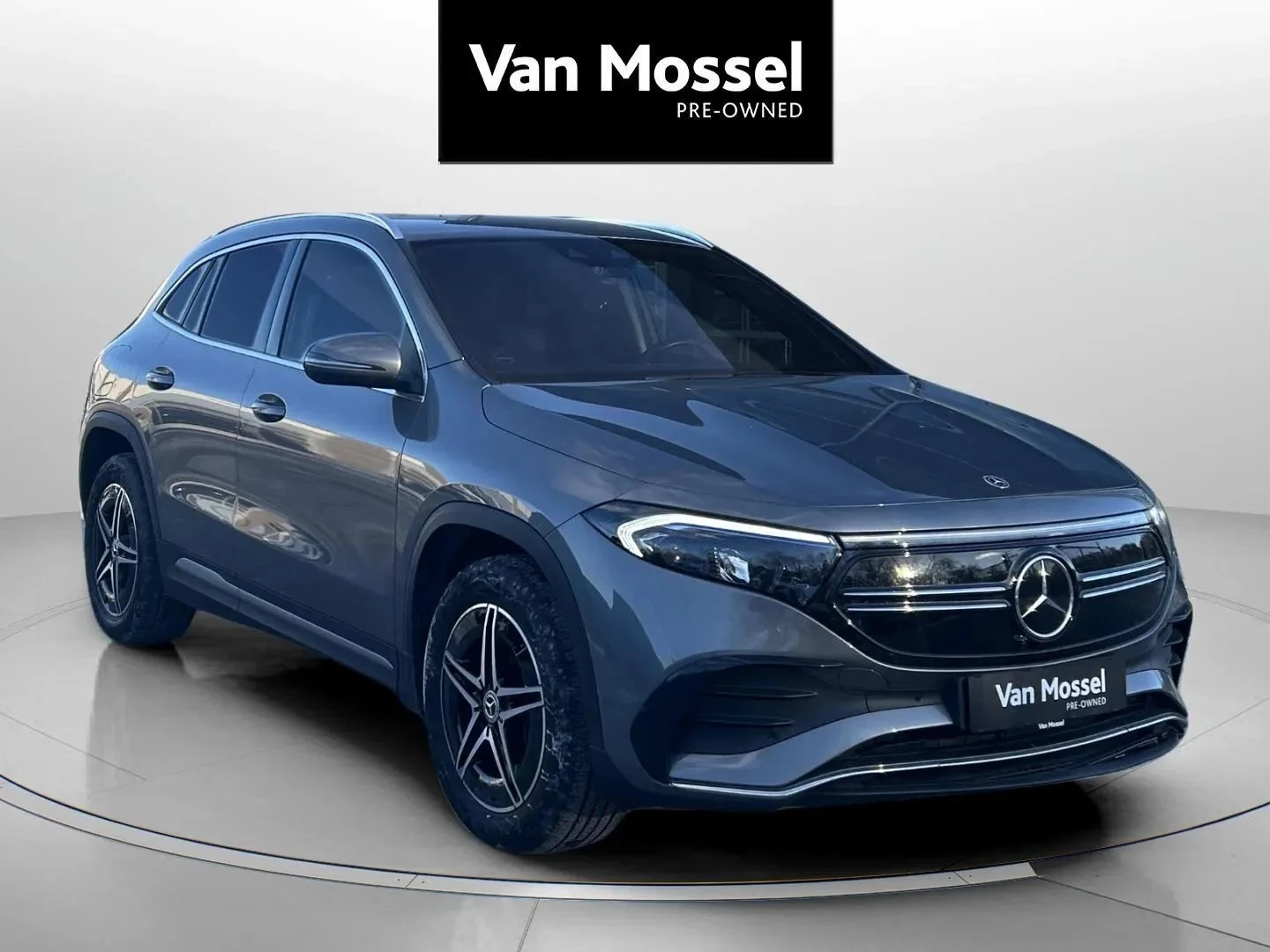 Mercedes-Benz-EQA-image-2