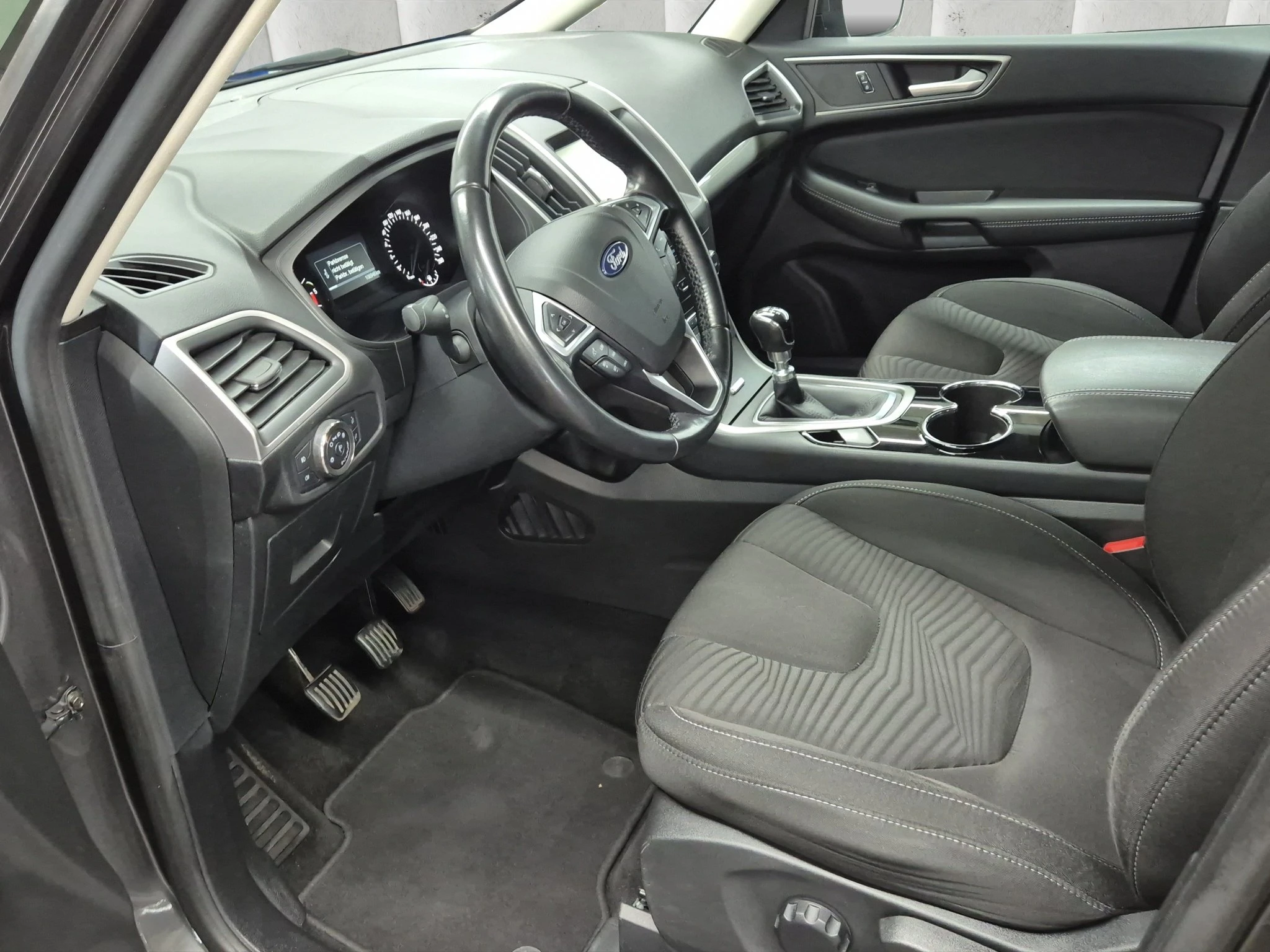 Ford-S-Max-image-9