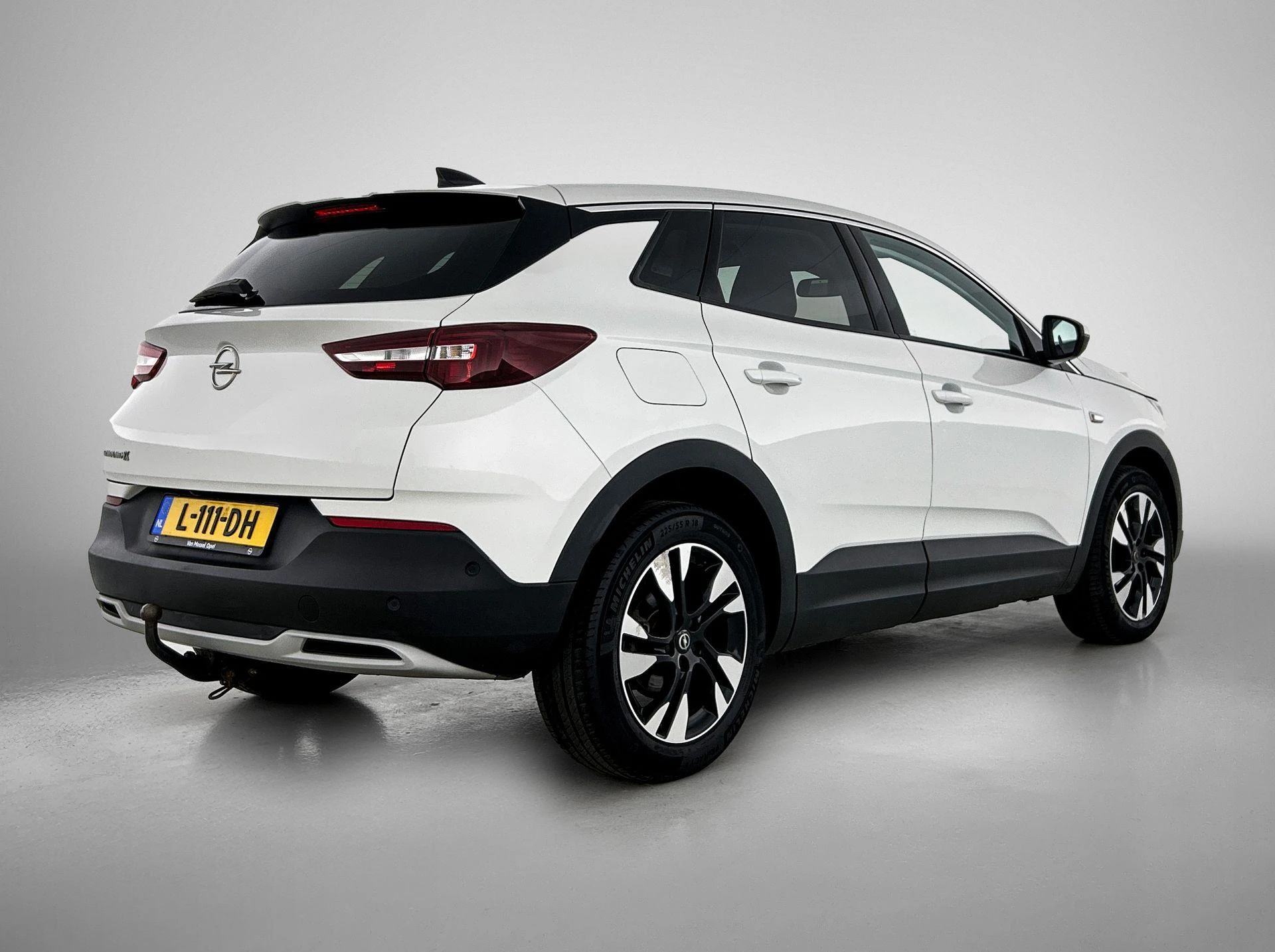 Opel-Grandland X-image-3
