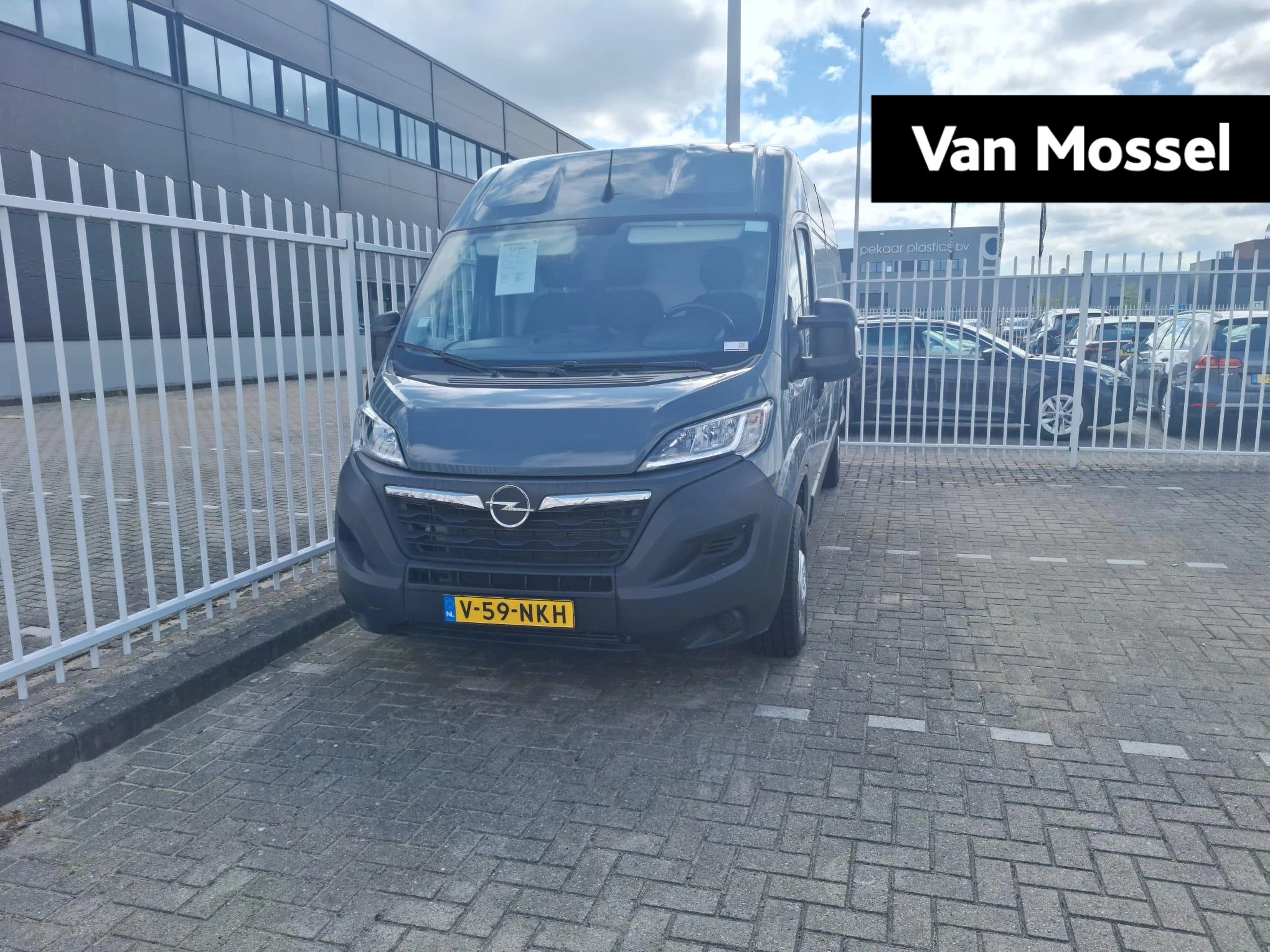Opel-Movano-image-0