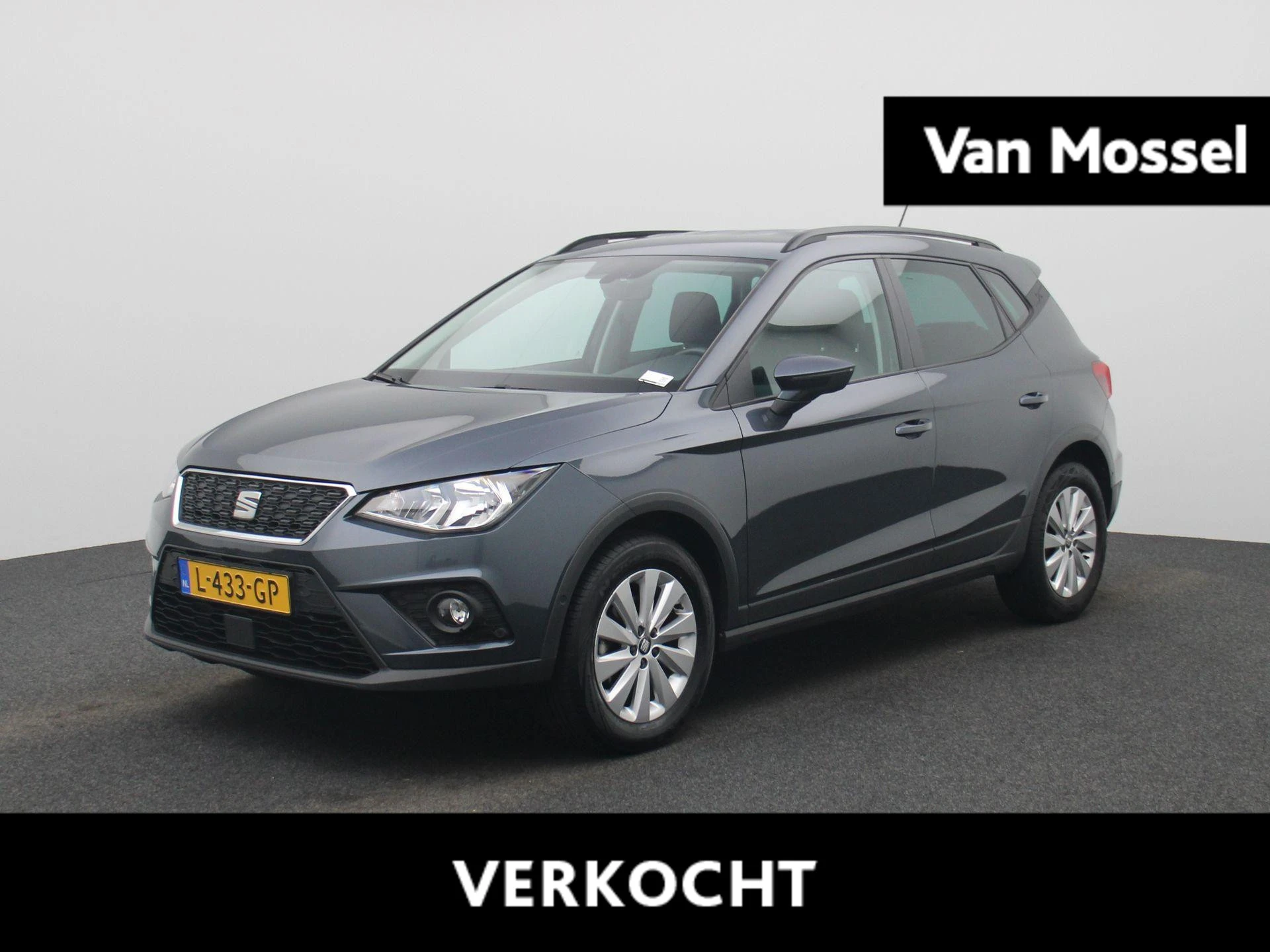 SEAT-Arona-image-0