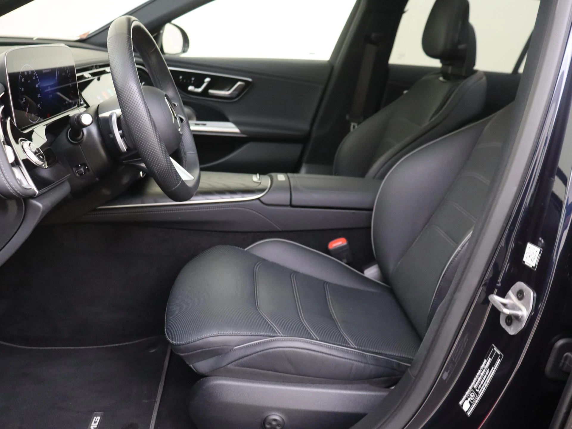 Mercedes-Benz-E-Klasse-image-14