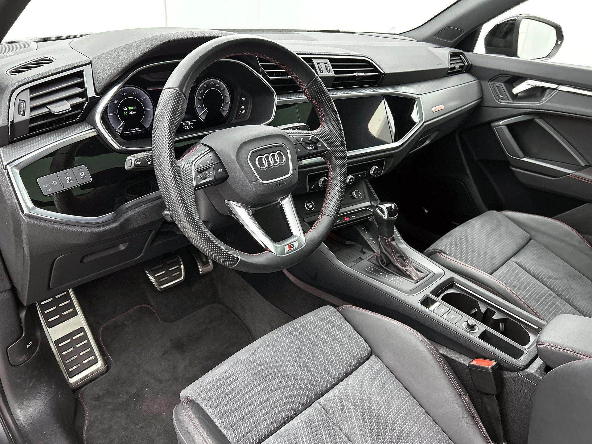 Audi-Q3-image-27