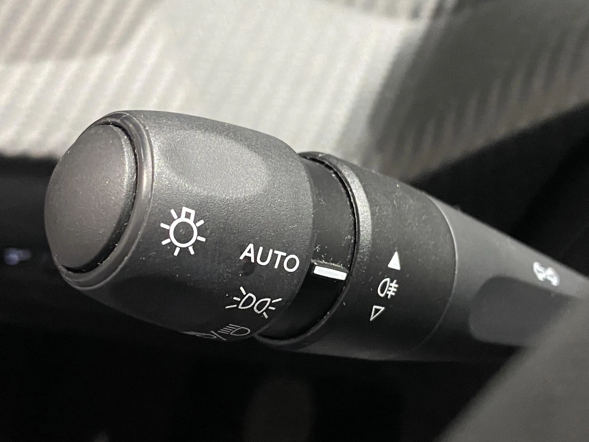 Peugeot-208-image-24