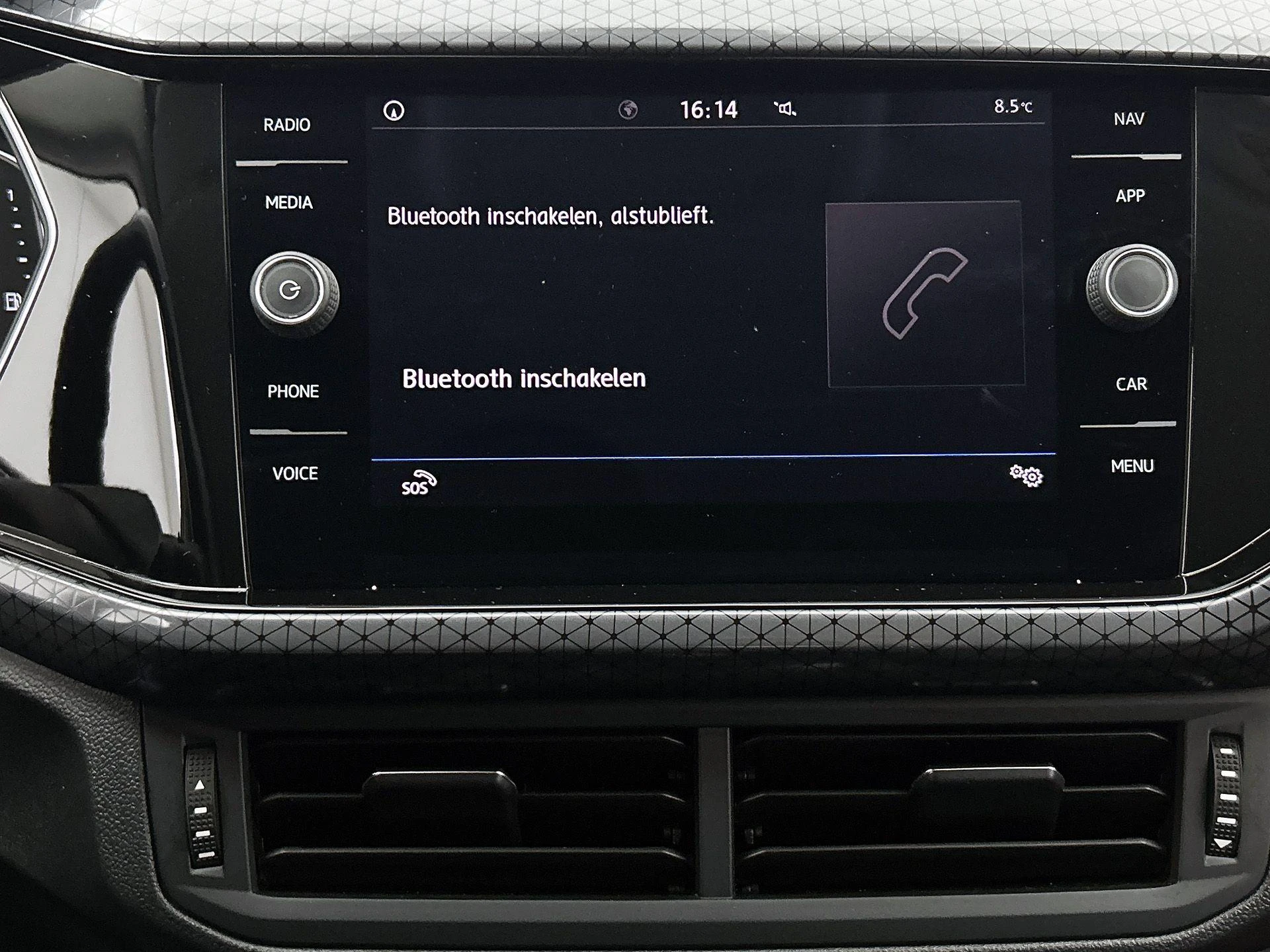 Volkswagen-T-Cross-image-8