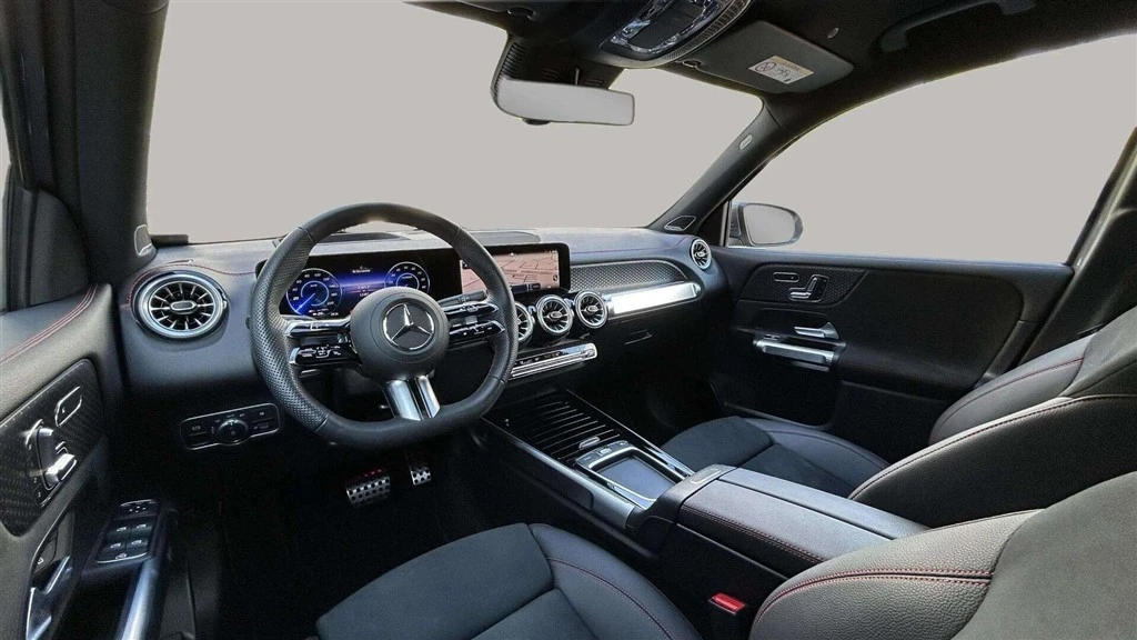 Mercedes-Benz-EQB-image-11