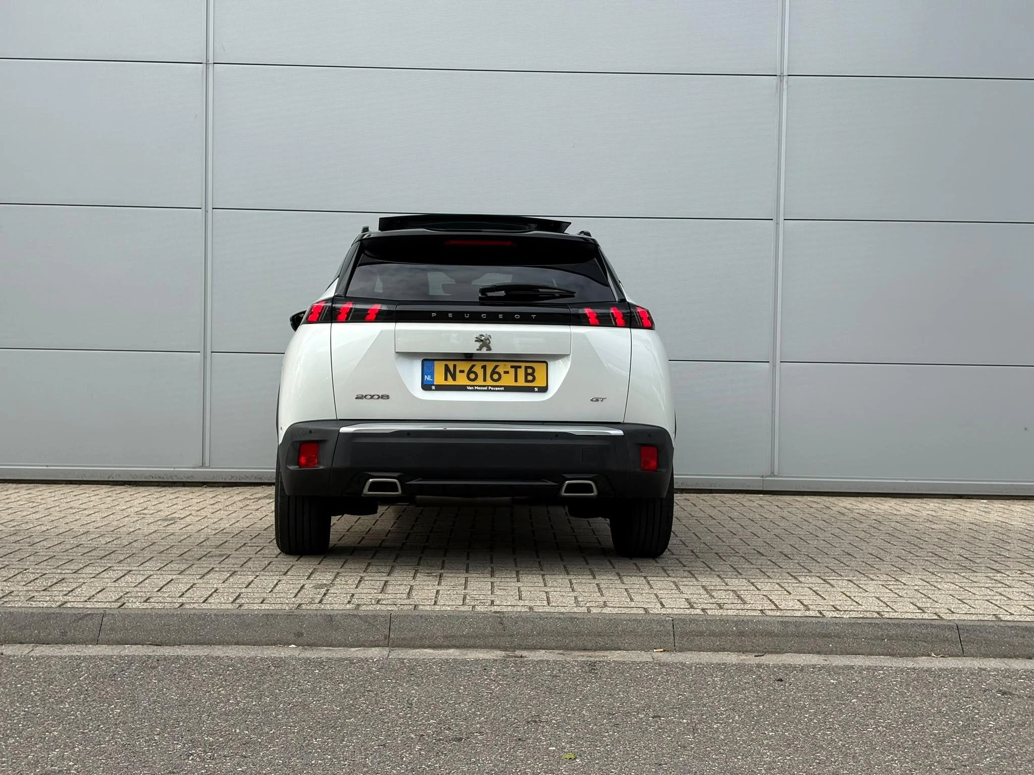 Peugeot-2008-image-4